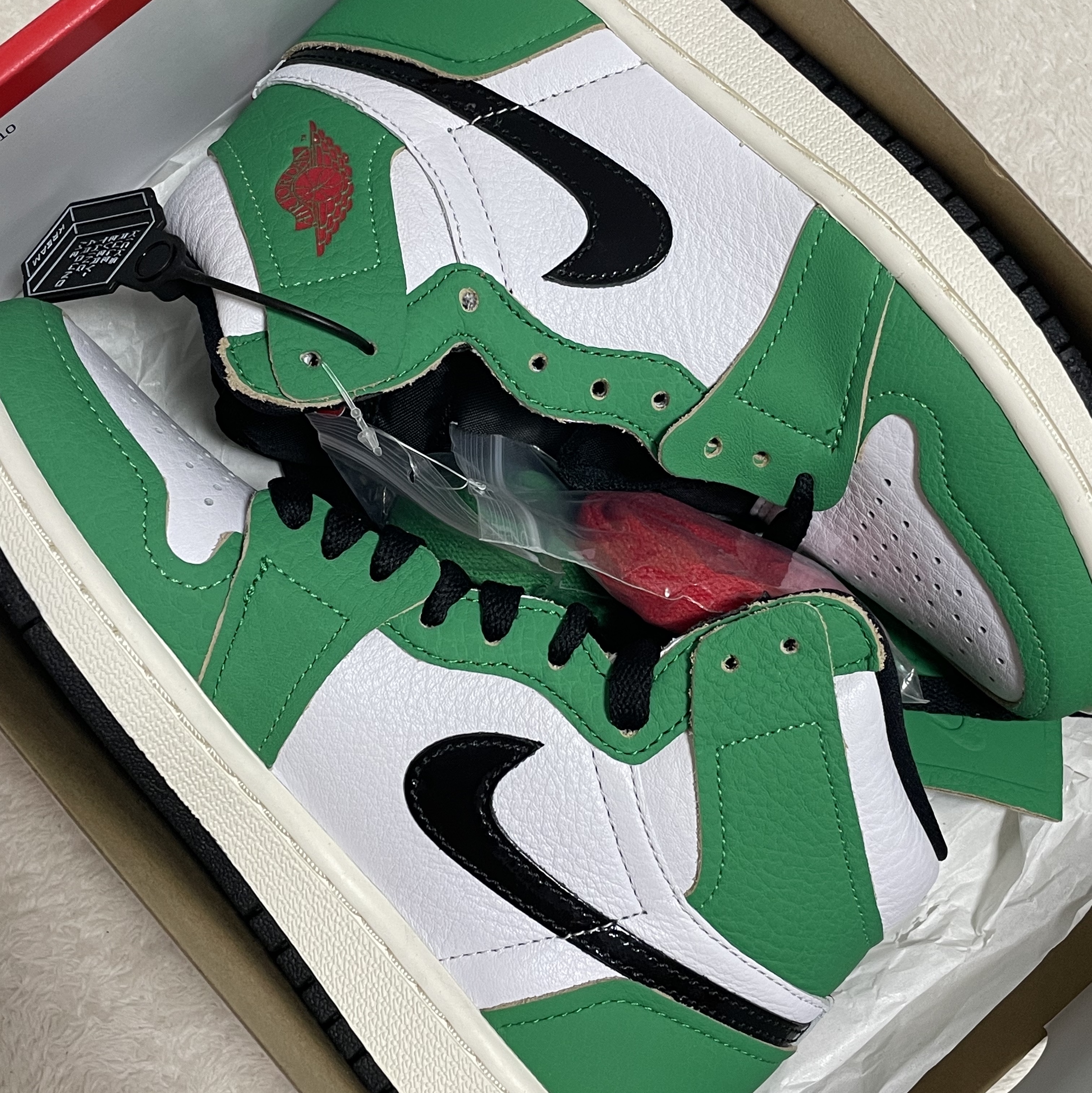 (W) Jordan 1 Retro High OG Lucky Green 착용 스타일