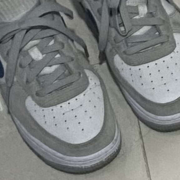 (GS) Nike Air Force 1 LV8 Athletic Club Light Smoke Grey Marina 착용 스타일