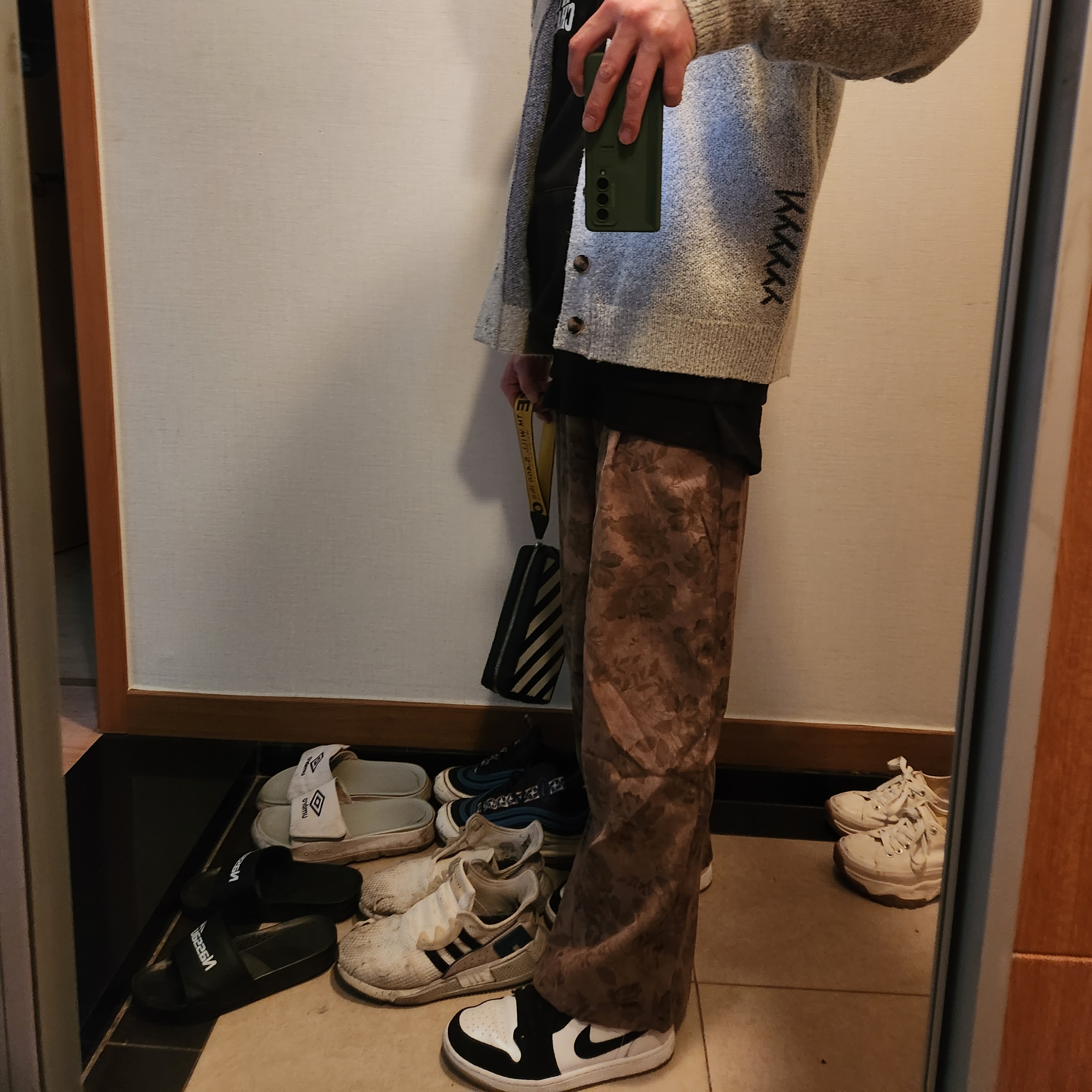 Jordan 1 Mid SE Diamond 착용 스타일