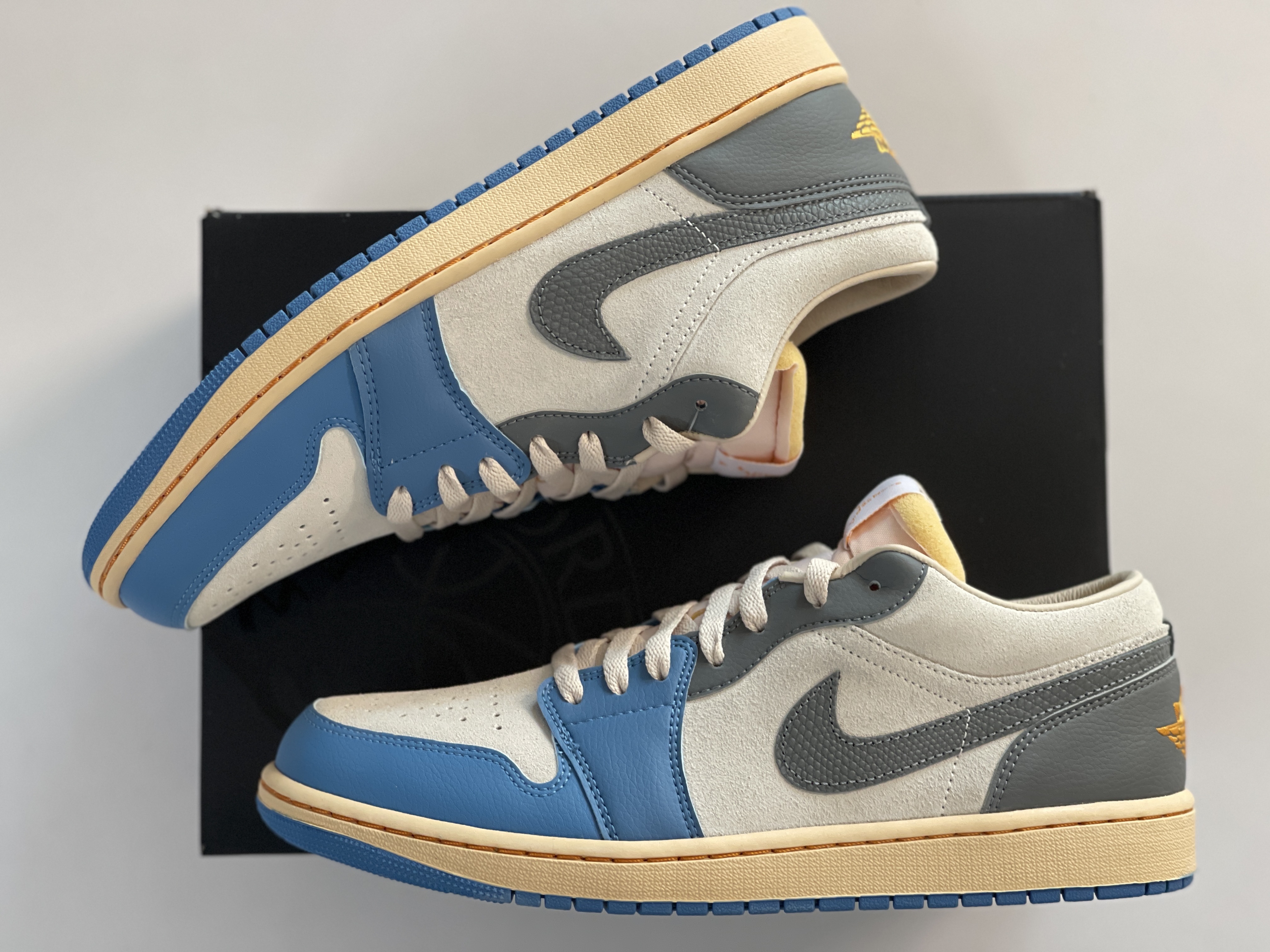 Jordan 1 Low SE Tokyo 96 착용 스타일 - 1