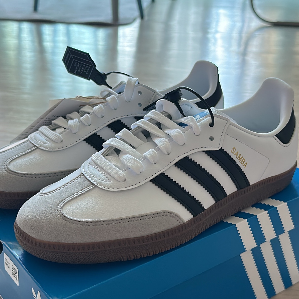 Adidas Samba Vegan White Black 착용 스타일 - 2