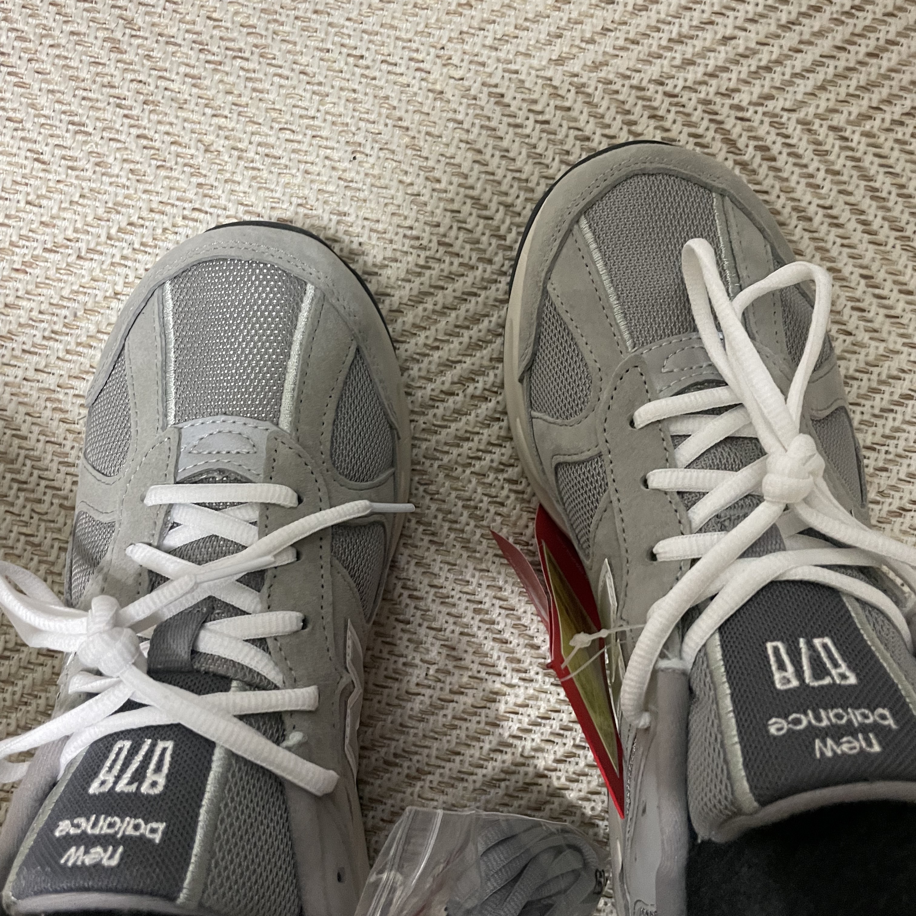 New Balance 878 Gray 착용 스타일