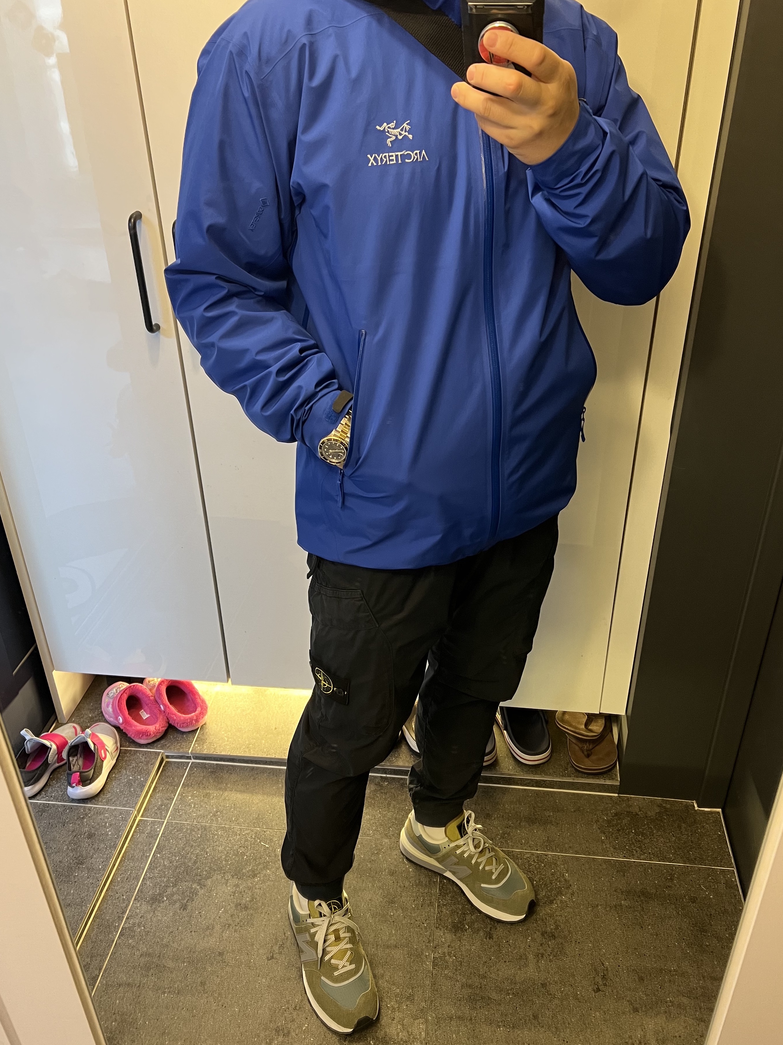 New Balance x Stone Island 574 Legacy Green, Arc'teryx Beta LT Jacket Vitality 착용 스타일