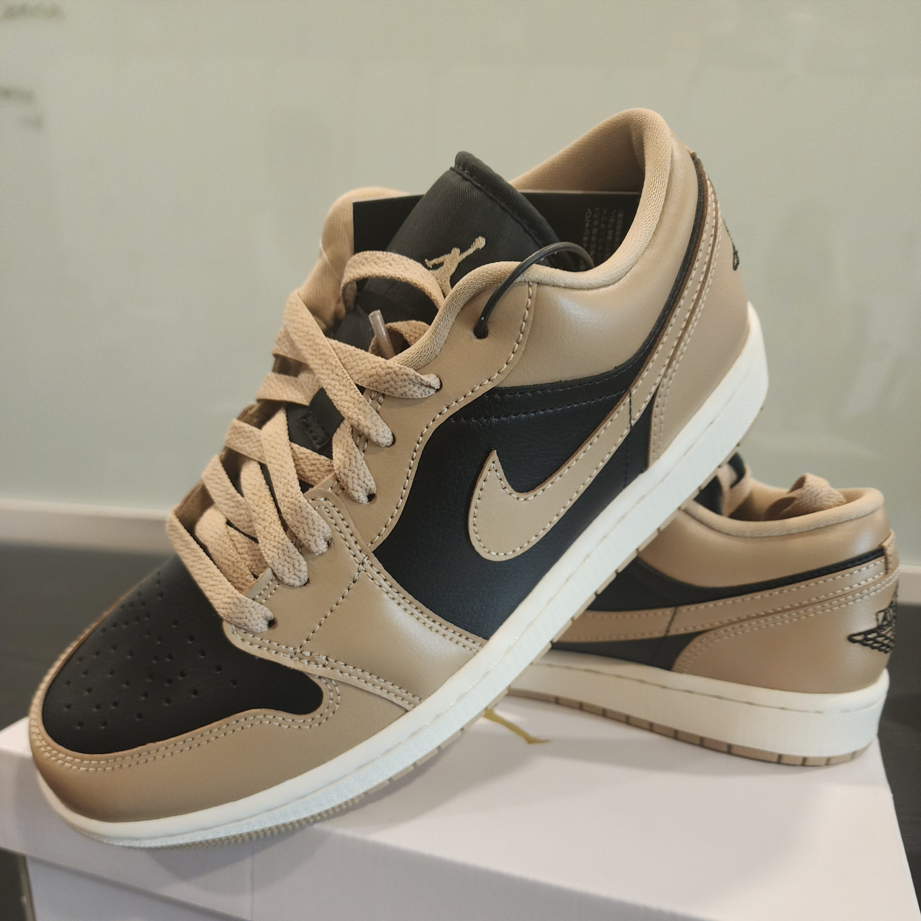 (W) Jordan 1 Low Desert Sail 착용 스타일
