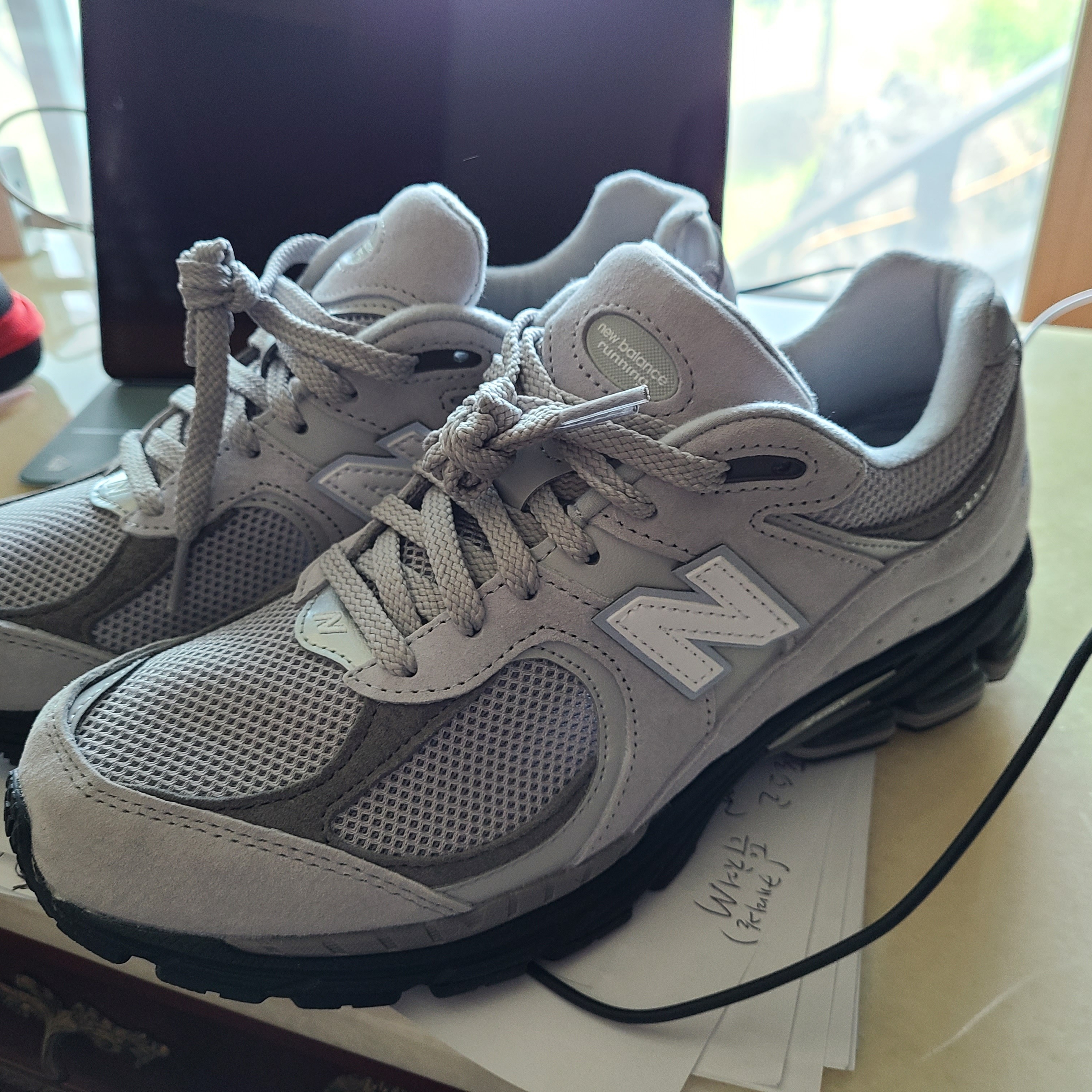 New Balance 2002R Grey Black - JD Sports Exclusive 착용 스타일 - 1