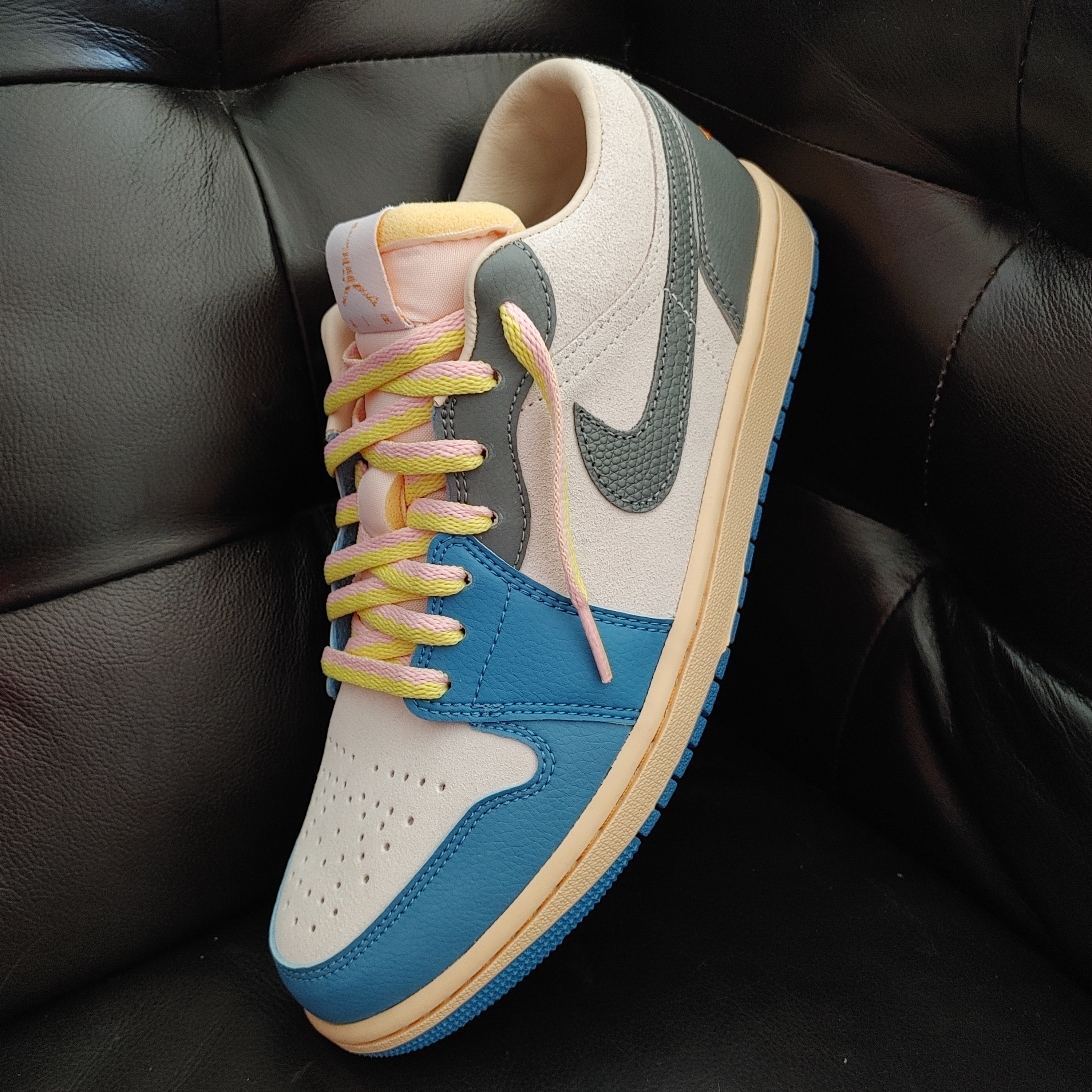 Jordan 1 Low SE Tokyo 96 착용 스타일