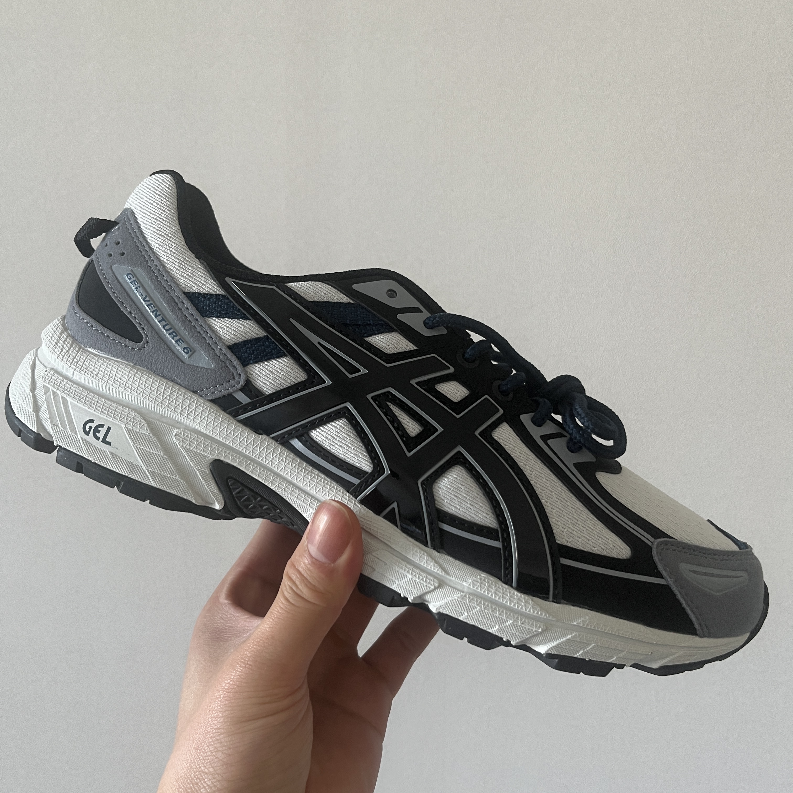 Asics Gel-Venture 6 SPS Glacier Grey 착용 스타일 - 1
