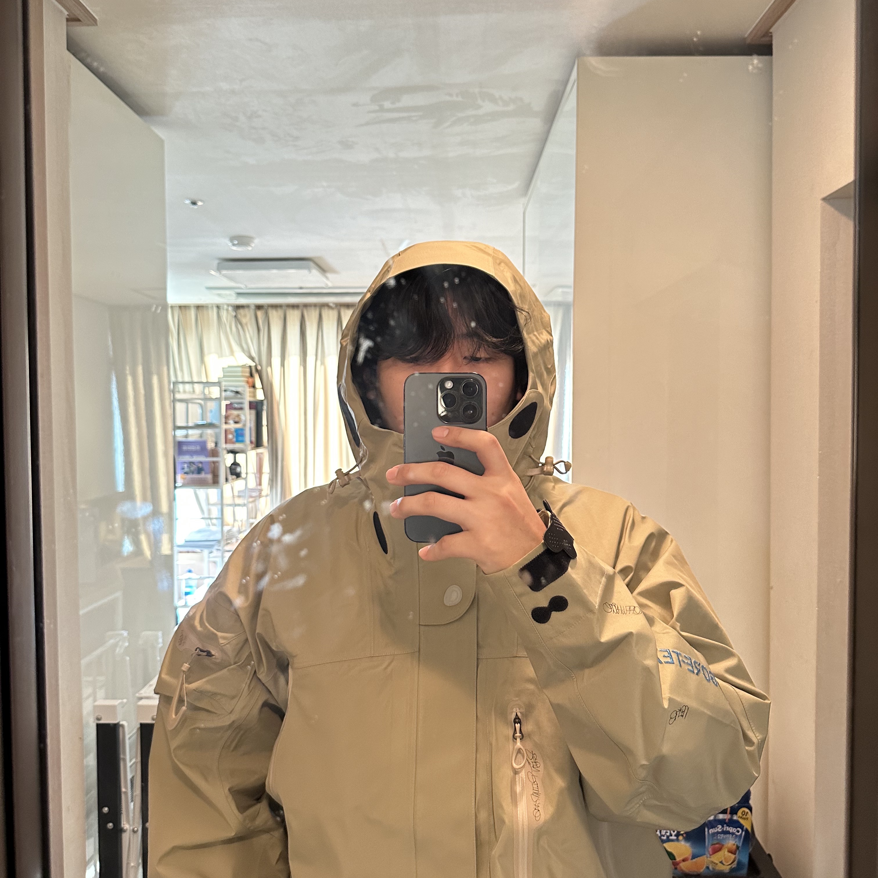 Nike x Off-White NRG Gore-Tex Jacket Khaki - Asia 착용 스타일 - 2
