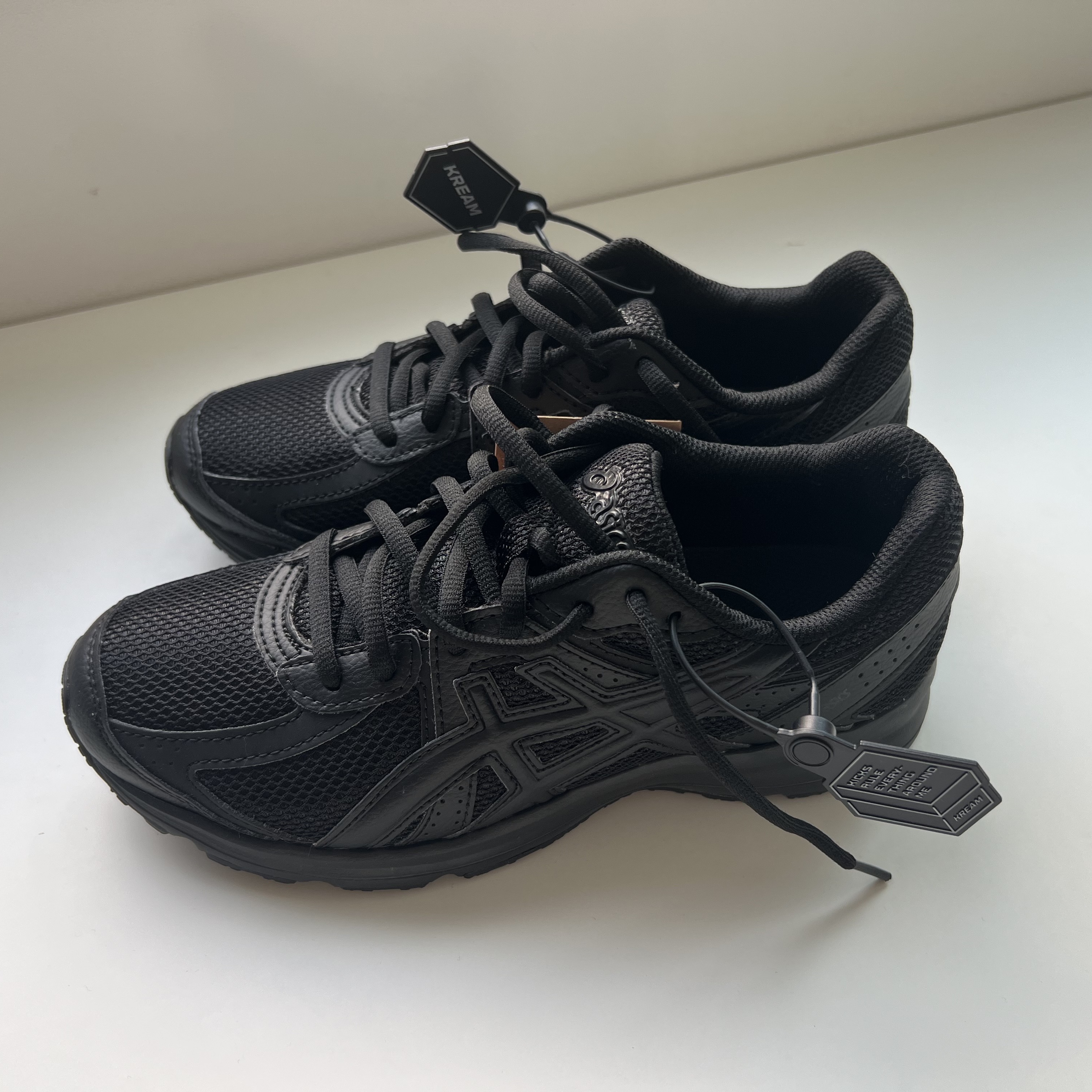 Asics Jog 100 S Black - 2E Wide 착용 스타일