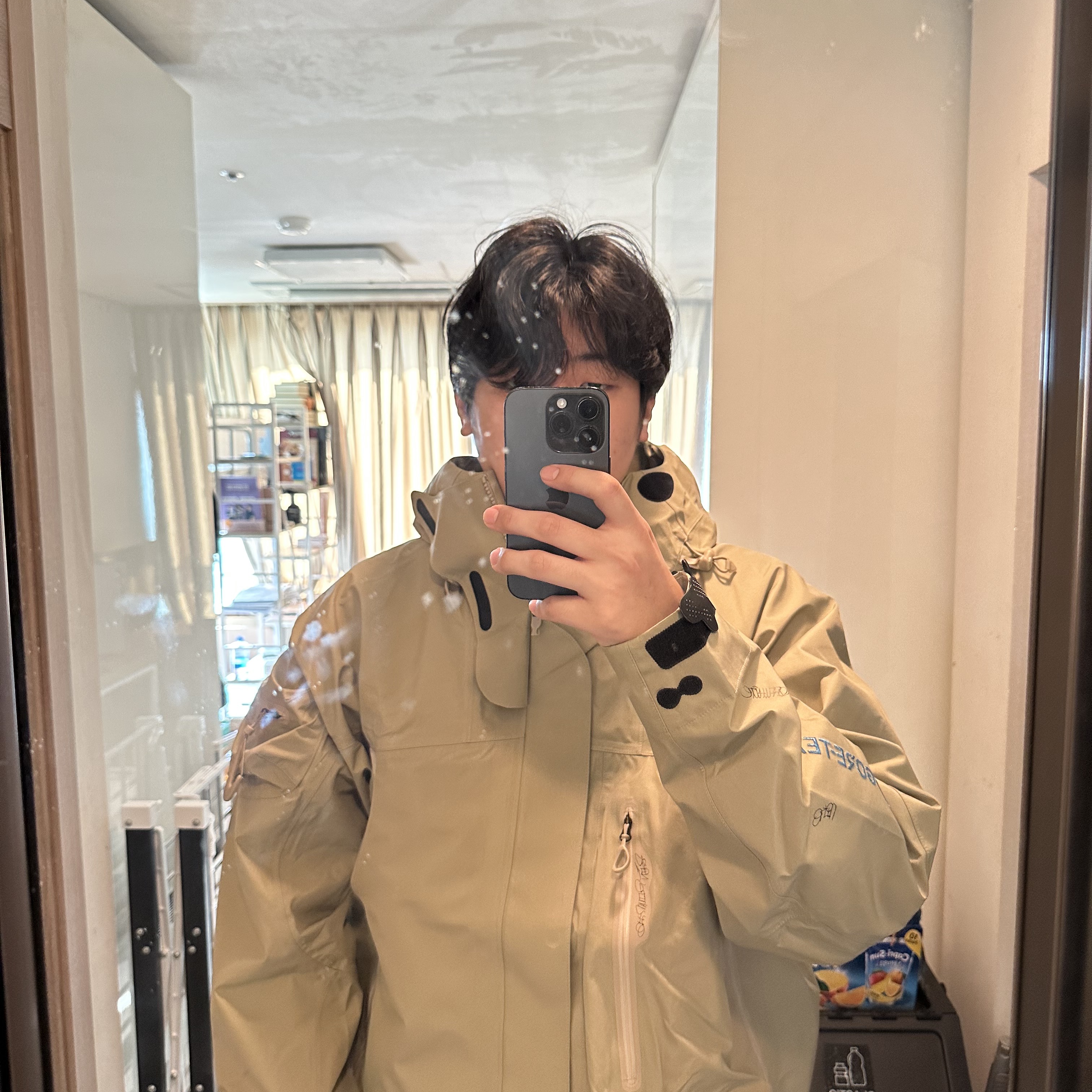 Nike x Off-White NRG Gore-Tex Jacket Khaki - Asia 착용 스타일 - 1