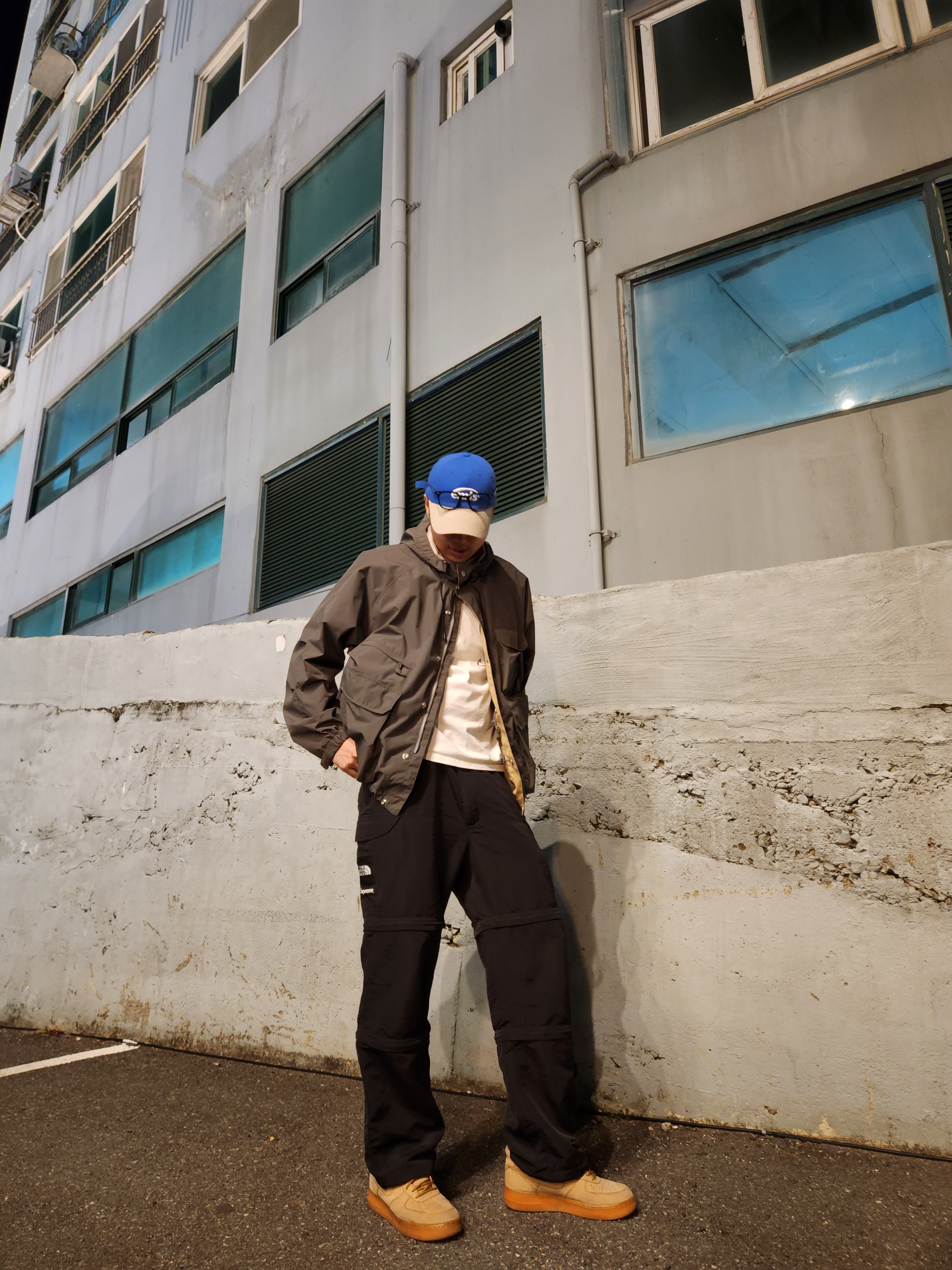 Supreme x The North Face Trekking Zip-Off Belted Pants Black - 22SS, Nike x Stussy NRG RA T-Shirt Summit White (DM4942-121) 착용 스타일