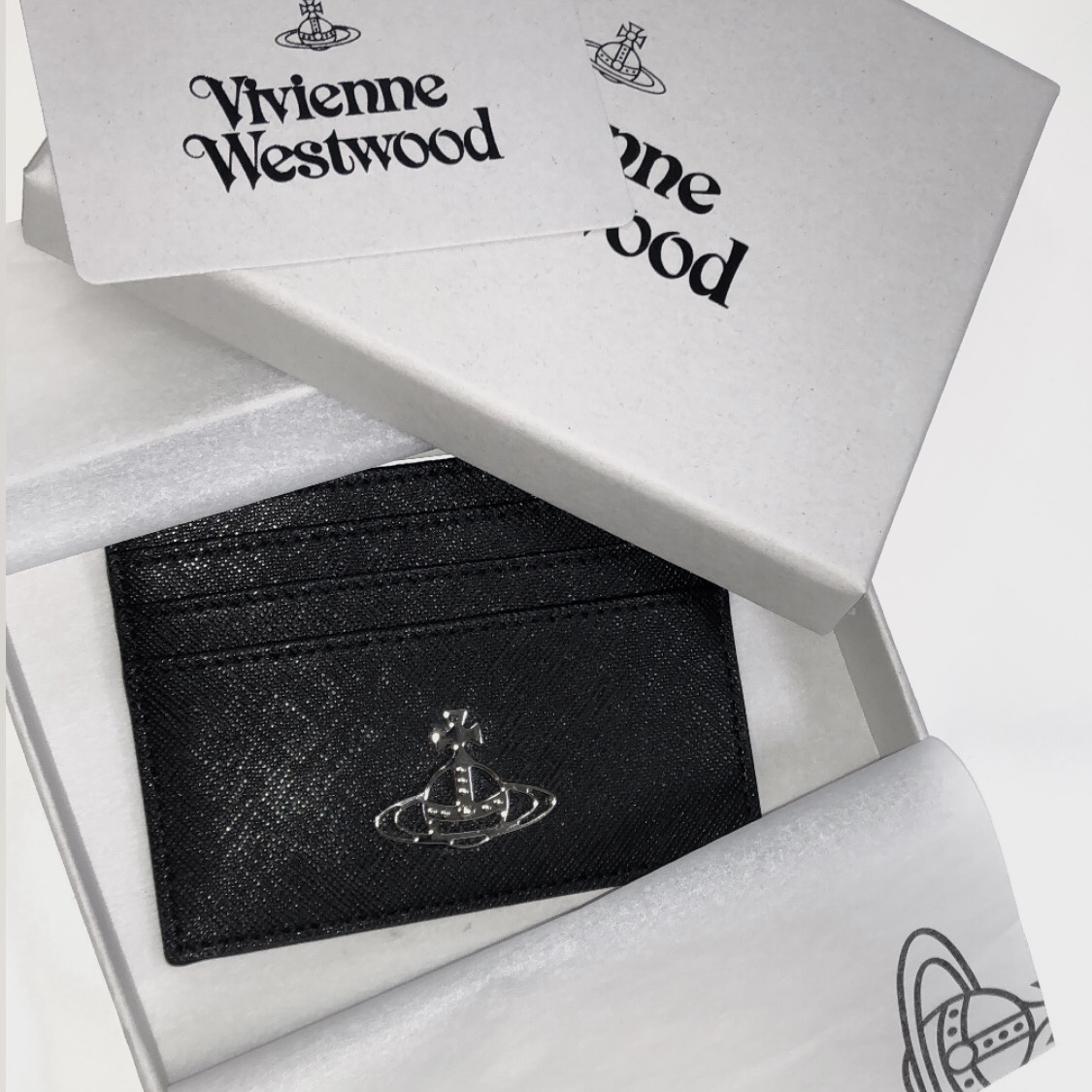 Vivienne Westwood Logo Card Holder Black 착용 스타일