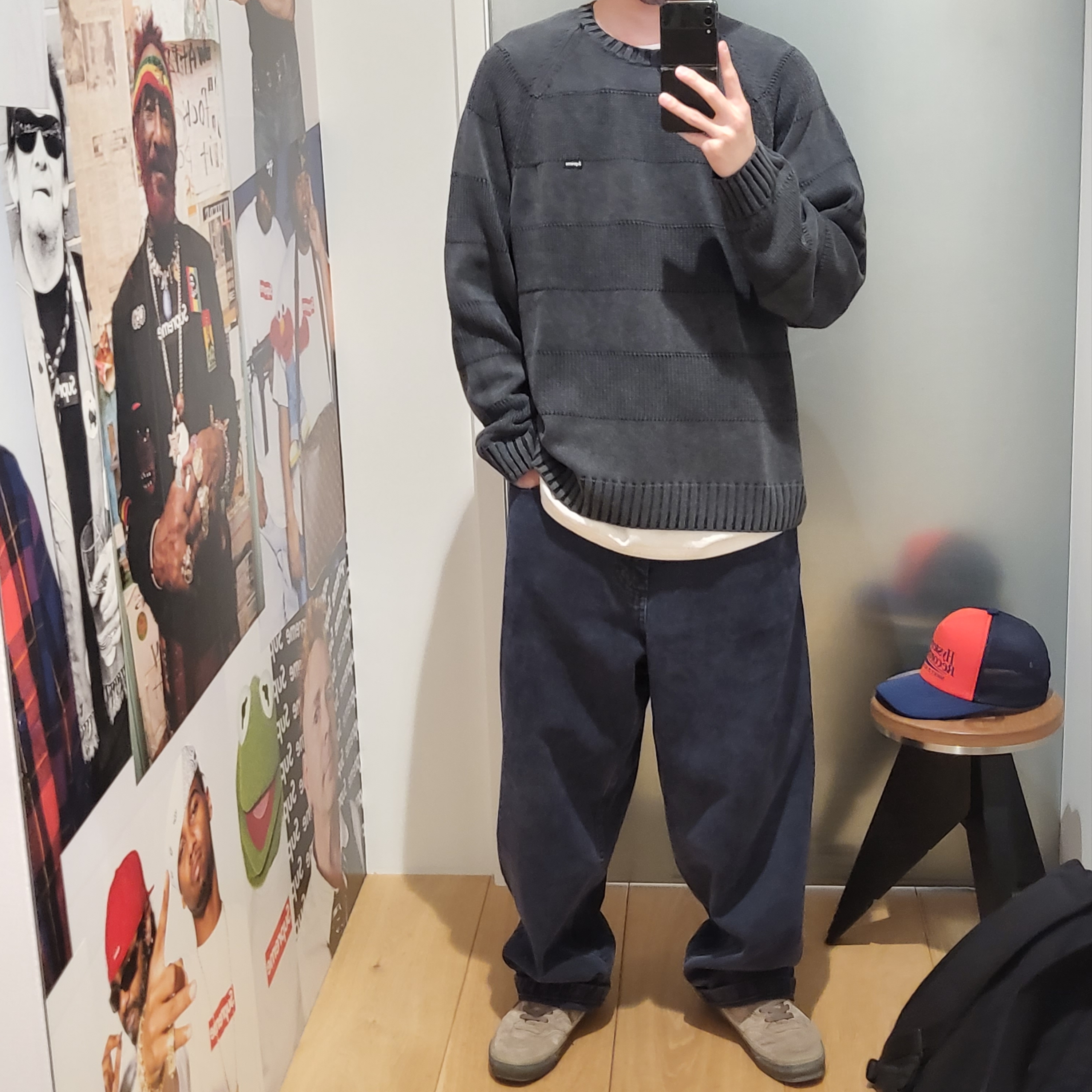 Supreme Small Box Stripe Sweater Black - 23SS 착용 스타일