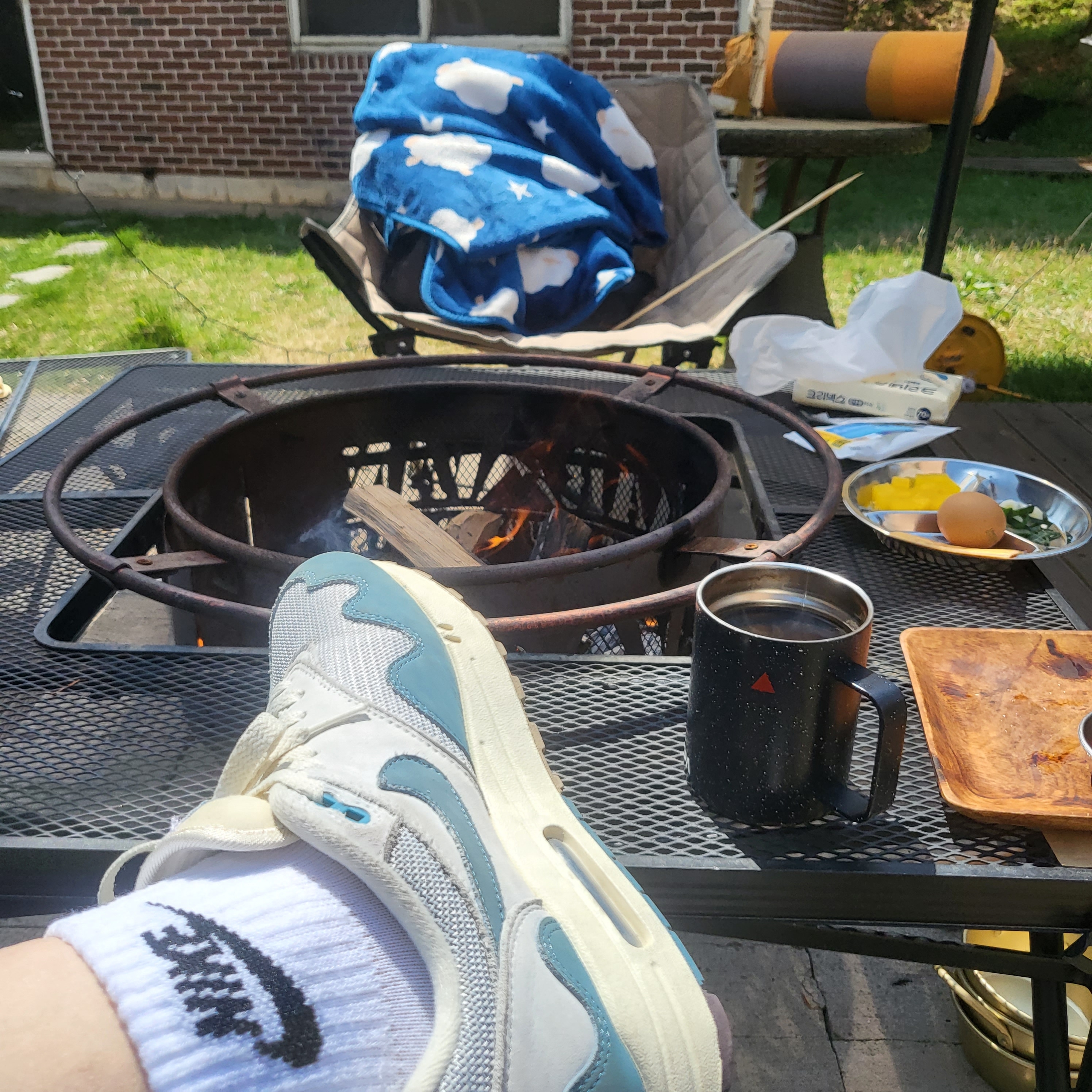 Nike x Patta Air Max 1 Noise Aqua, Nike x Stussy NRG Cuffed Beanie Black 착용 스타일 - 2