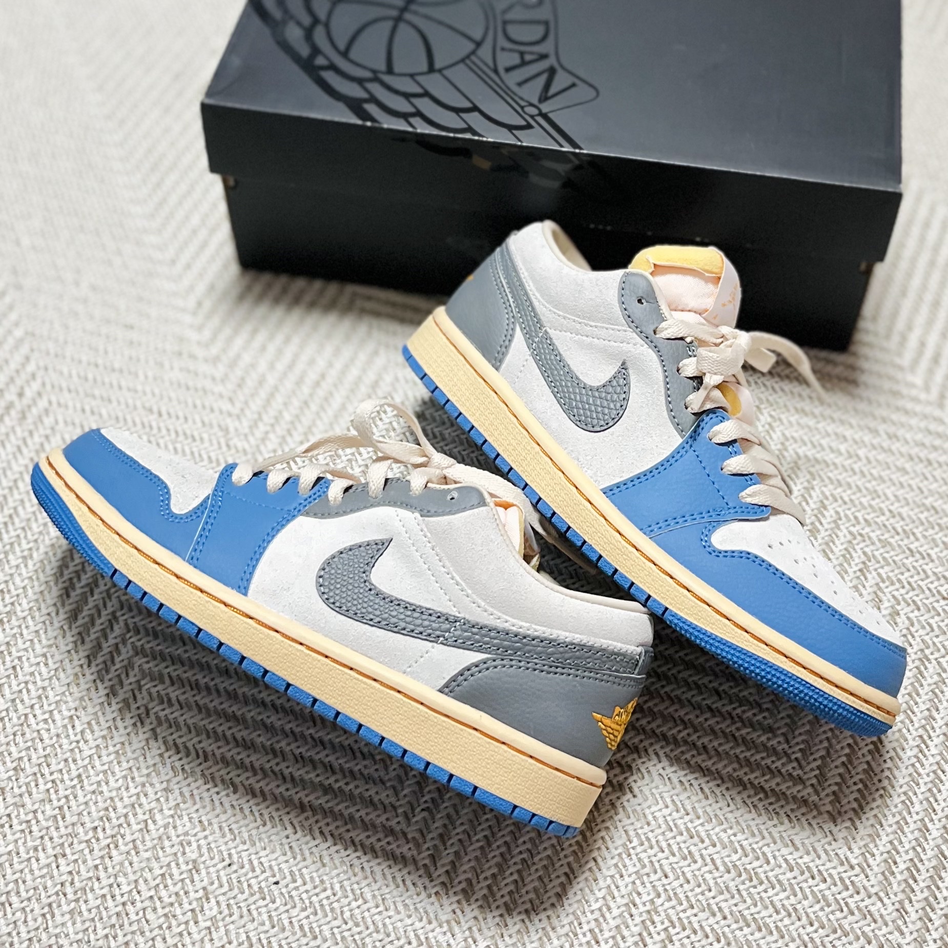 Jordan 1 Low SE Tokyo 96 착용 스타일