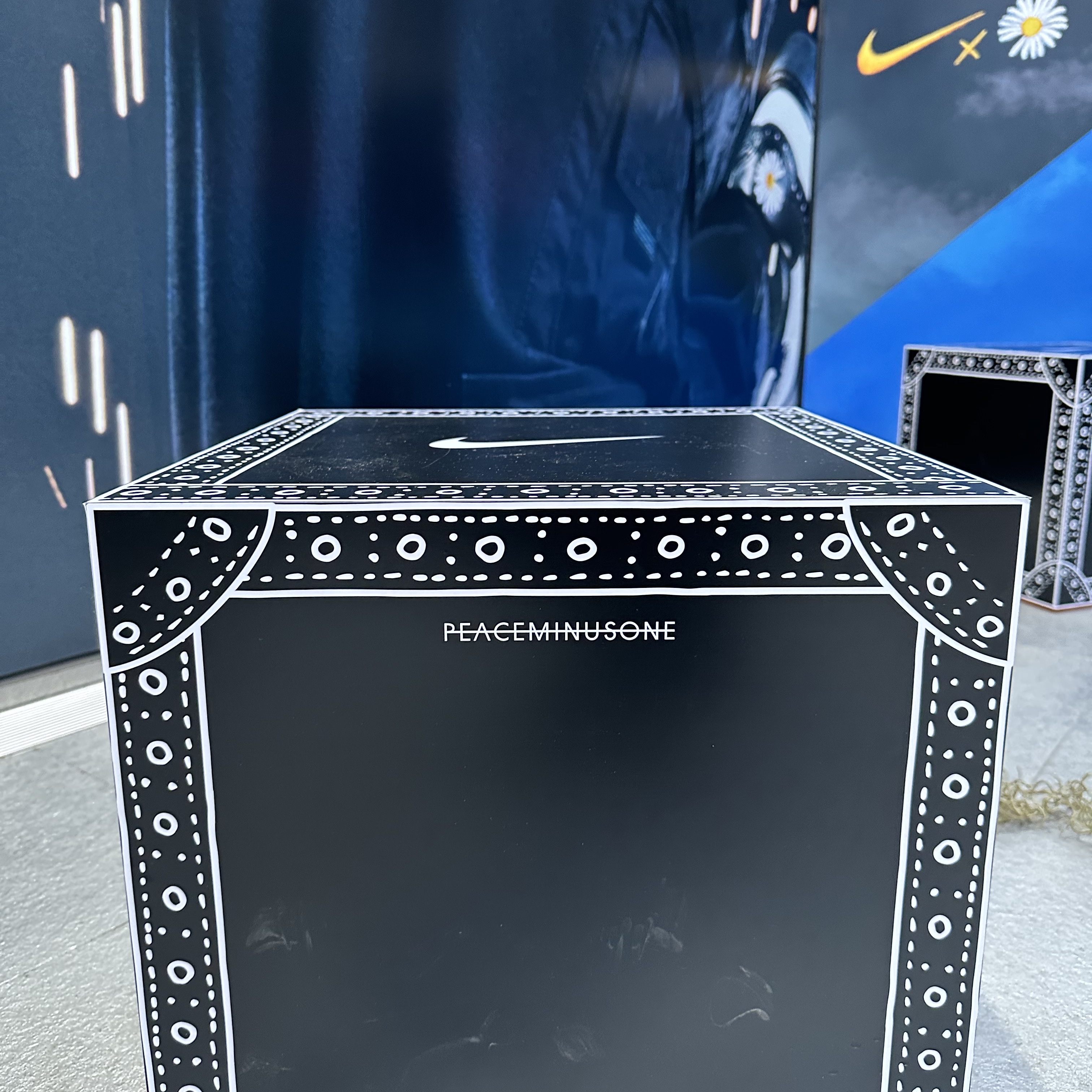 Nike x Peaceminusone Kwondo1 Black and White 착용 스타일 - 3