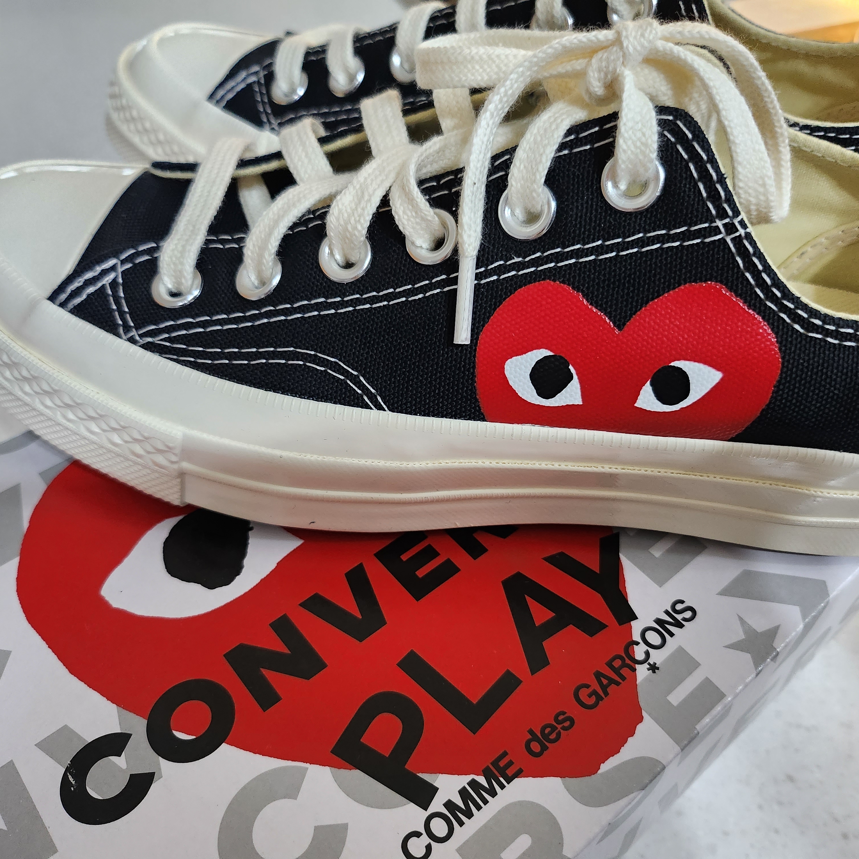Converse x Play Comme des Garcons Chuck 70 Ox Black 착용 스타일