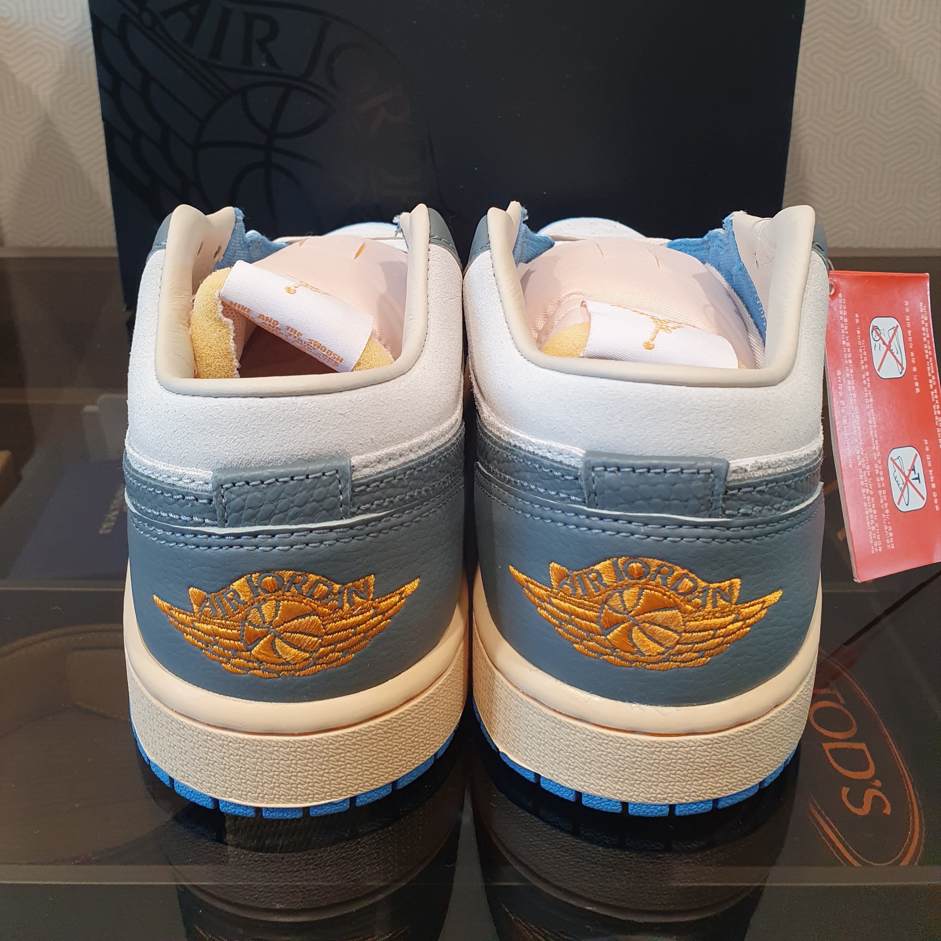 Jordan 1 Low SE Tokyo 96 착용 스타일 - 3