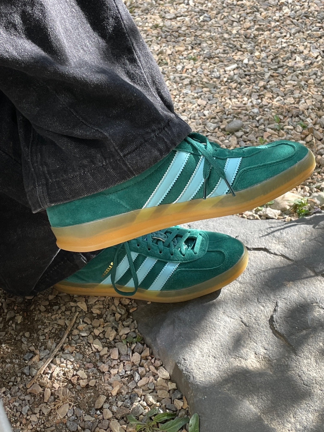 Adidas Gazelle Indoor Collegiate Green Hazy Sky 착용 스타일 - 1