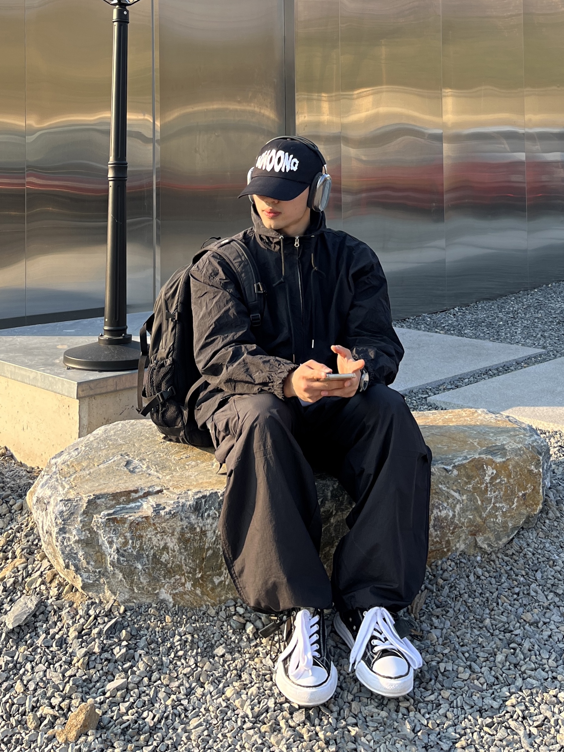 Maison Mihara Yasuhiro Peterson OG Sole Canvas Low Sneakers Black, Apple AirPods Max Lightning Space Gray (Korean Ver.) 착용 스타일 - 4