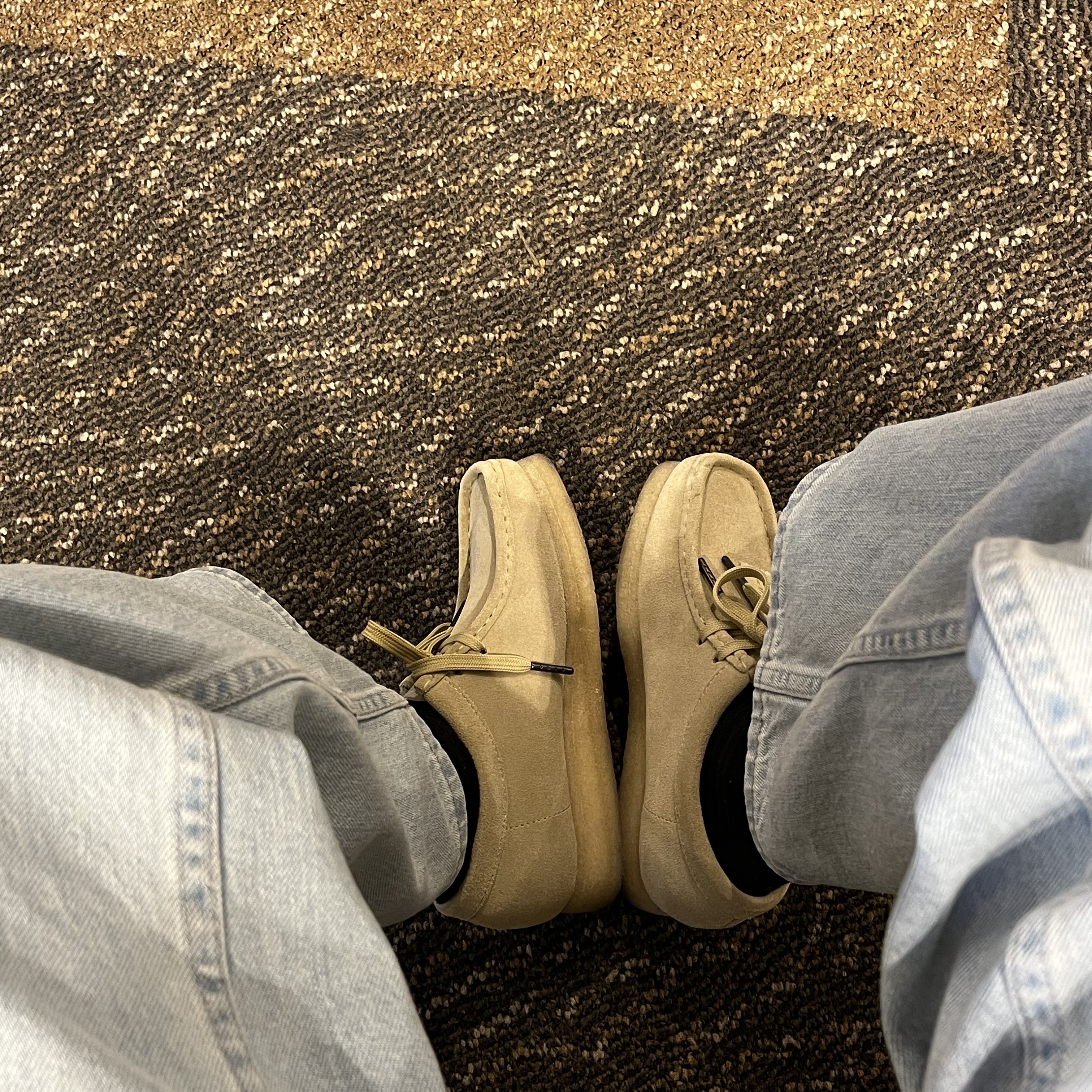 (W) Clarks Wallabee Maple Suede 착용 스타일