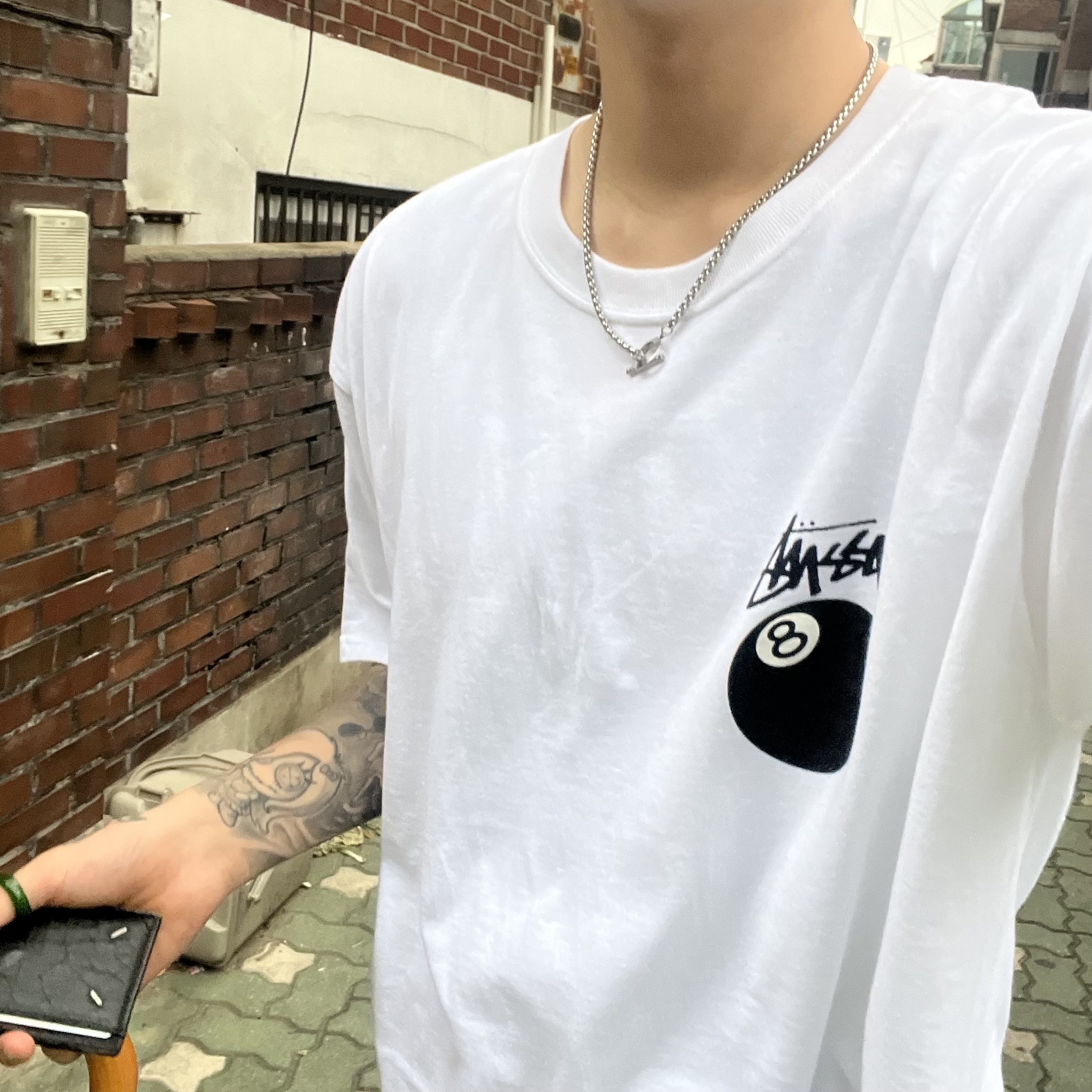 Stussy 8 Ball T-Shirt White - 22SS 착용 스타일 - 2