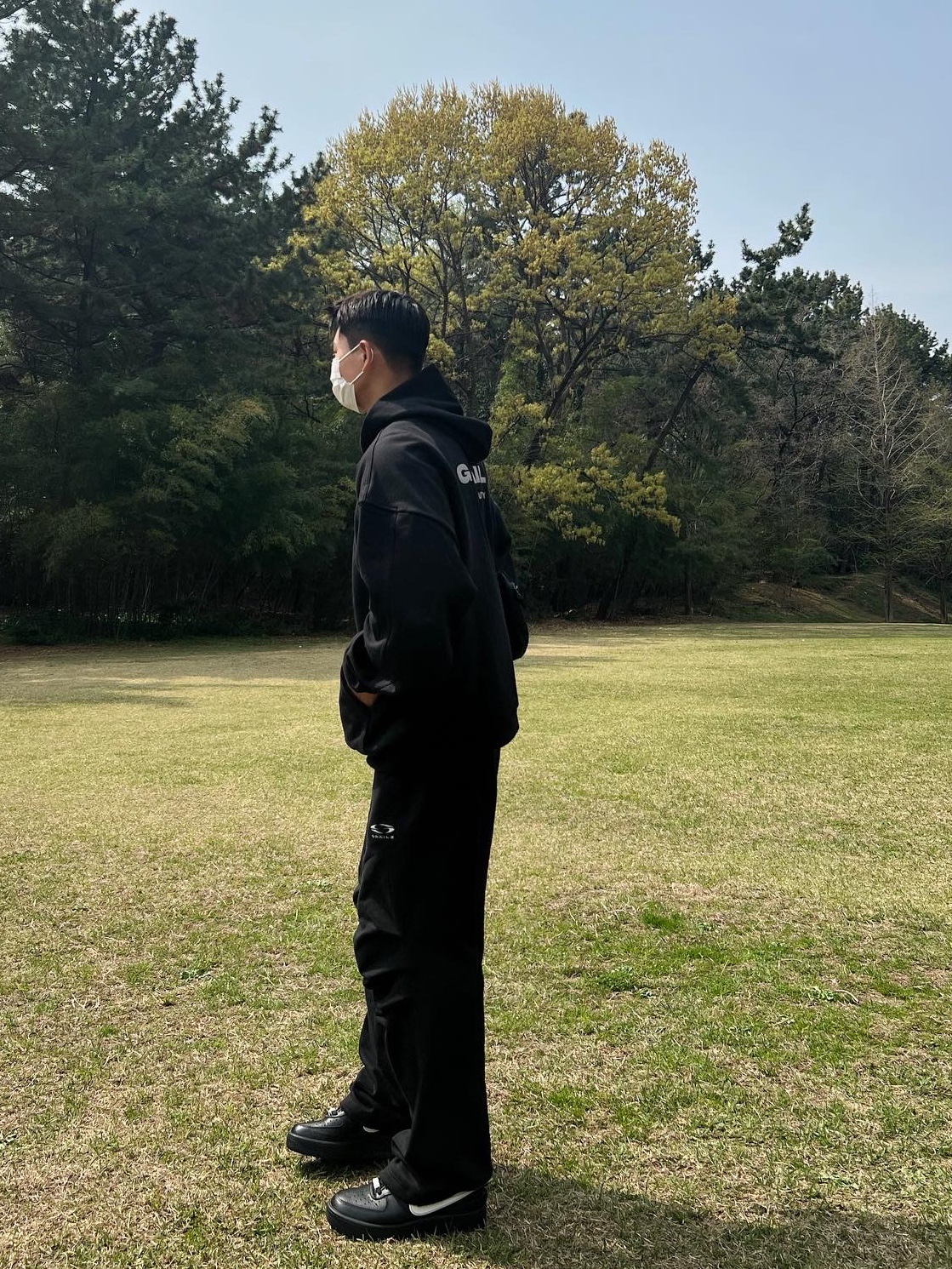 Nike x Ambush Air Force 1 Low SP Black 착용 스타일 - 3