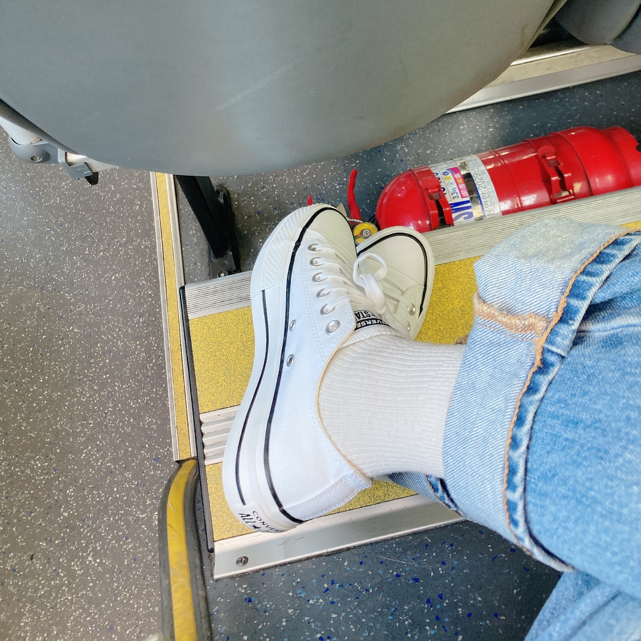 (W) Converse Chuck Taylor All Star Lift Ox White Black 착용 스타일