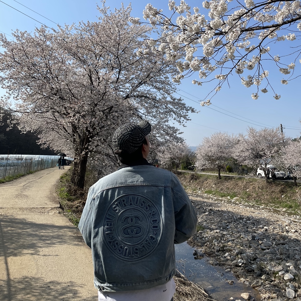 Stussy x Levi's Embossed Trucker Jacket Indigo, Stussy x Levi's Embossed 501 Jean Indigo 착용 스타일 - 4