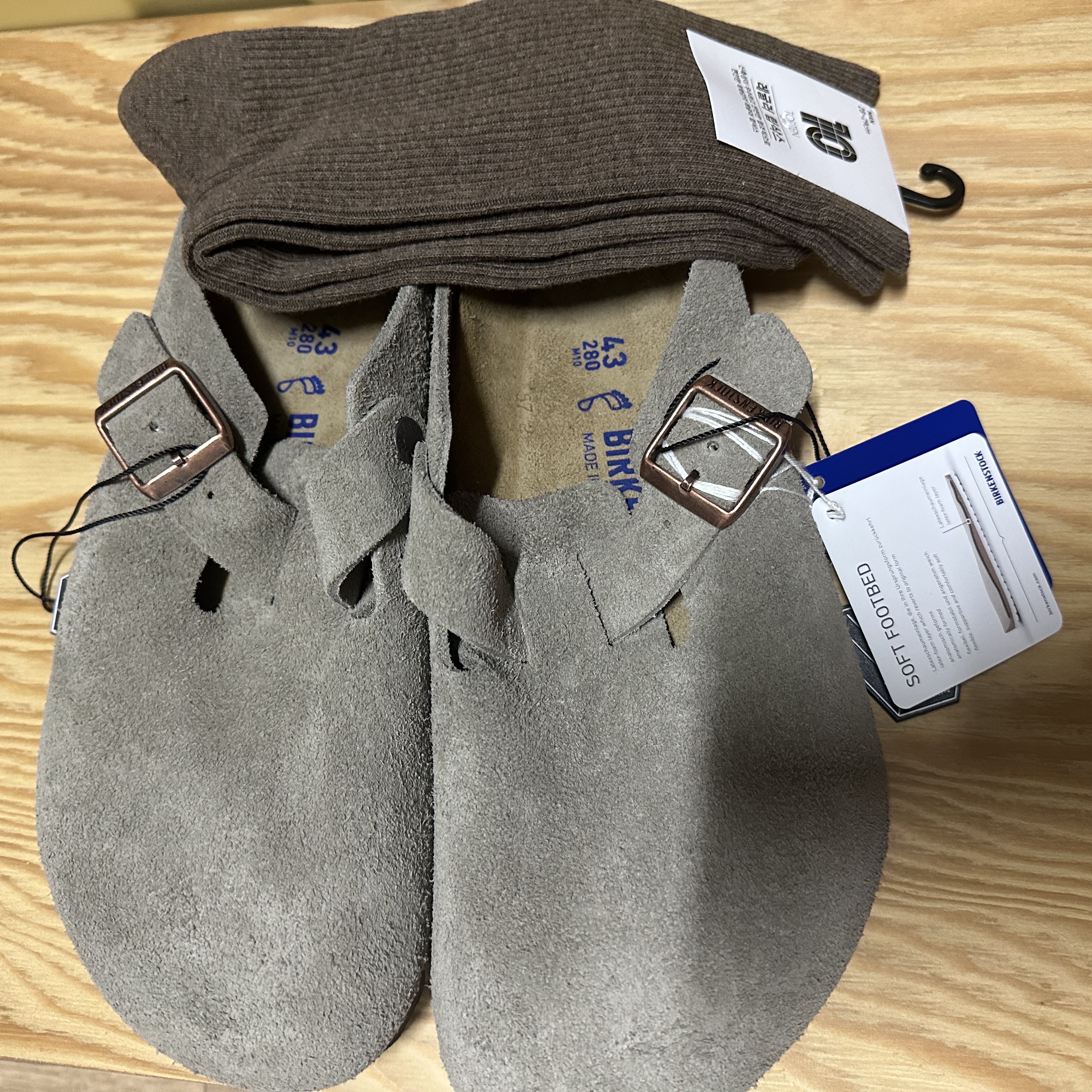 Birkenstock Boston Soft Footbed Taupe - Regular 착용 스타일 - 3