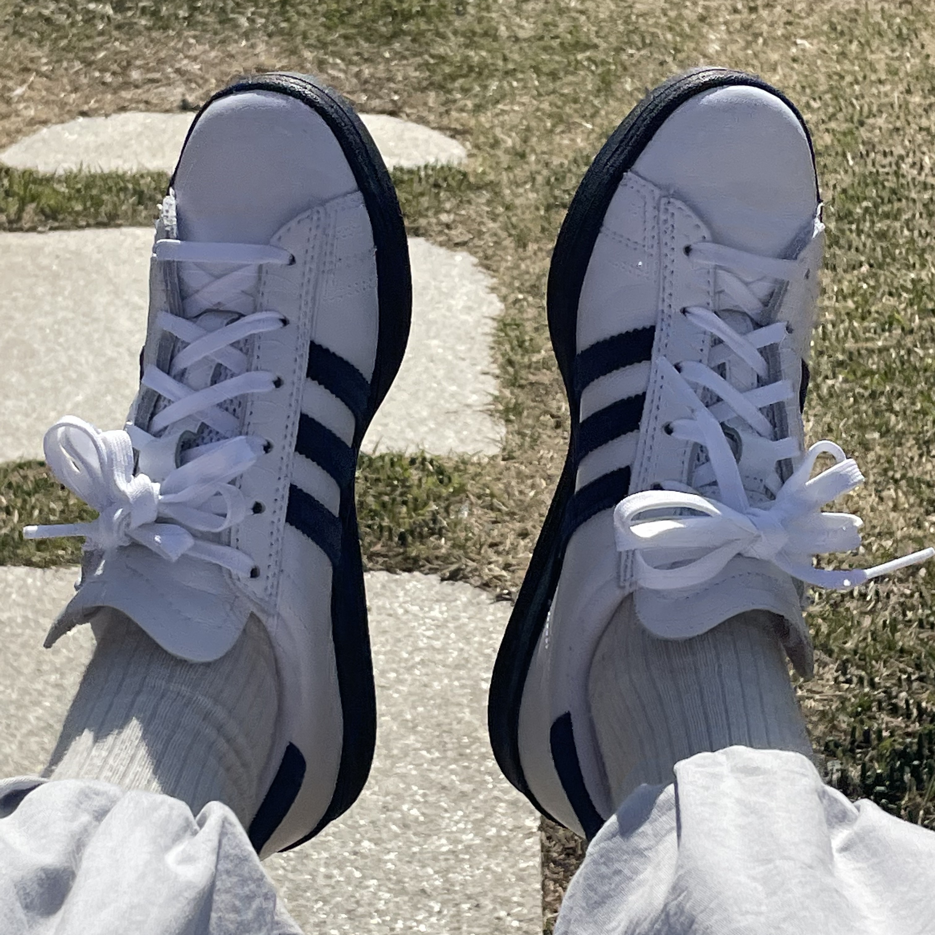 Adidas Campus ADV Cloud White Collegiate Navy 착용 스타일