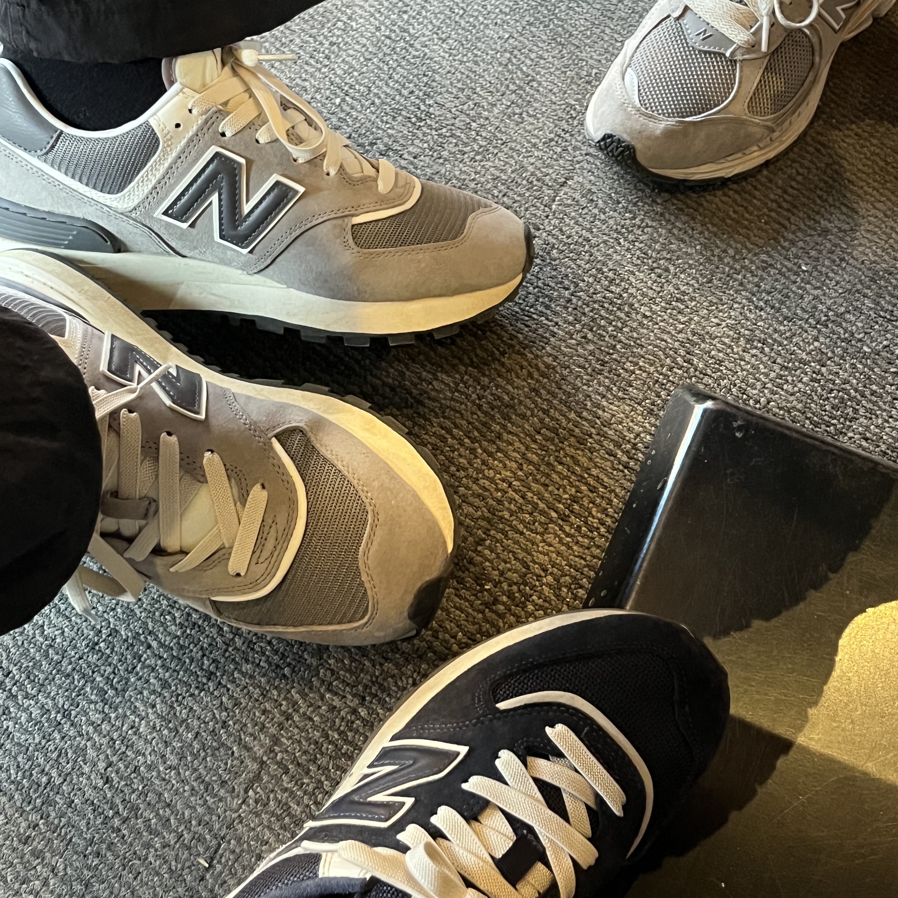 New Balance 574 Legacy Blue Navy, New Balance 574 Legacy Grey 착용 스타일