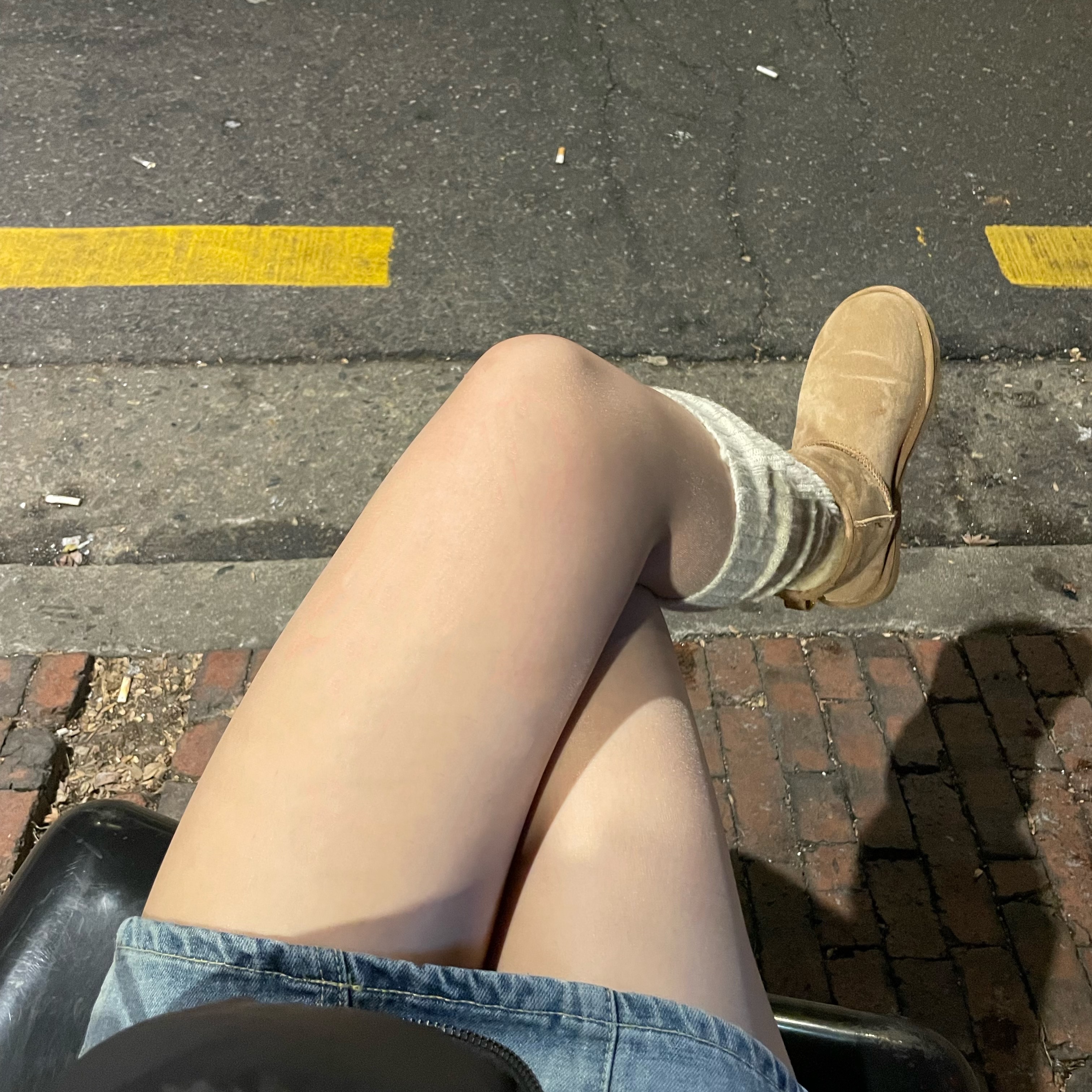 (W) UGG Classic Mini II Boots Chestnut 착용 스타일 - 4