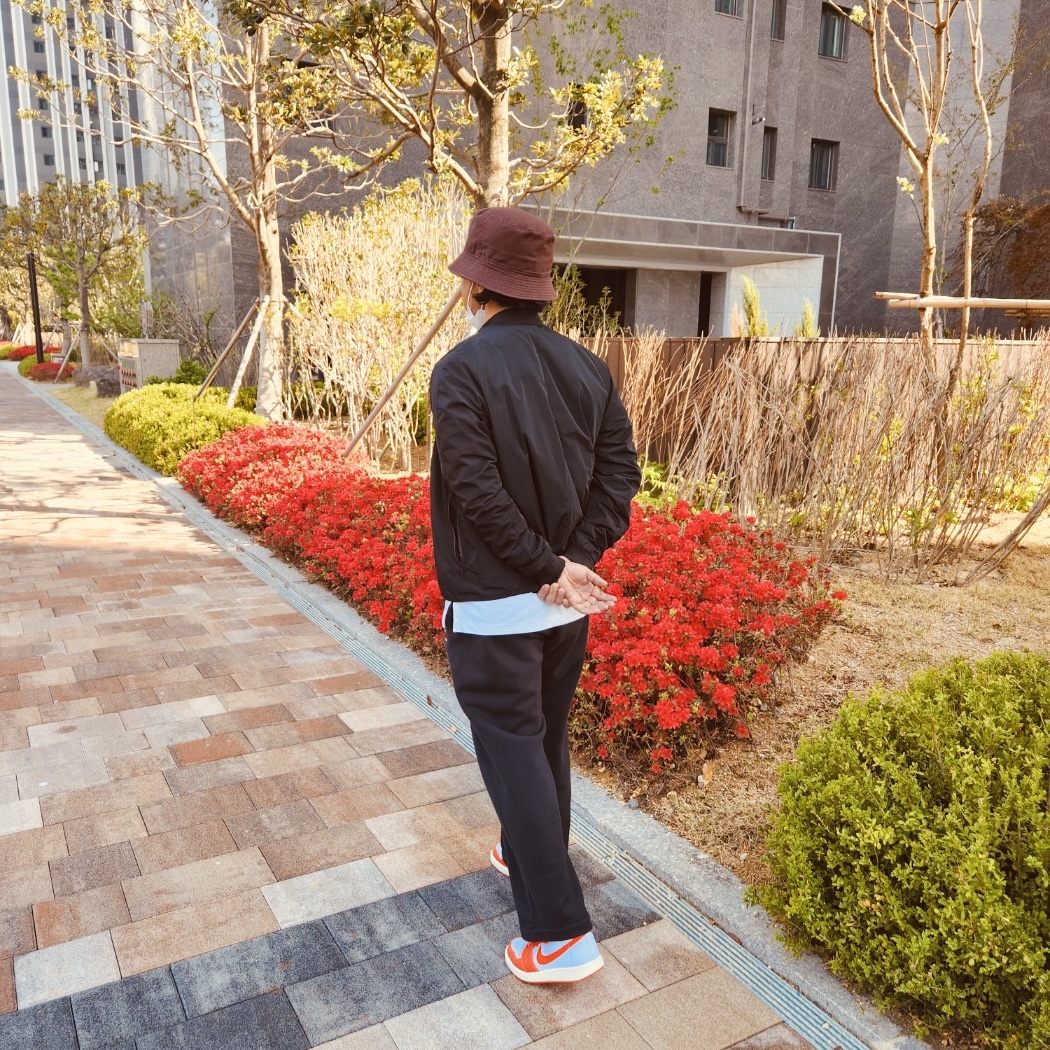 Jordan 1 Low SE Tokyo 96, Jordan 1 KO Rush Orange 착용 스타일 - 4