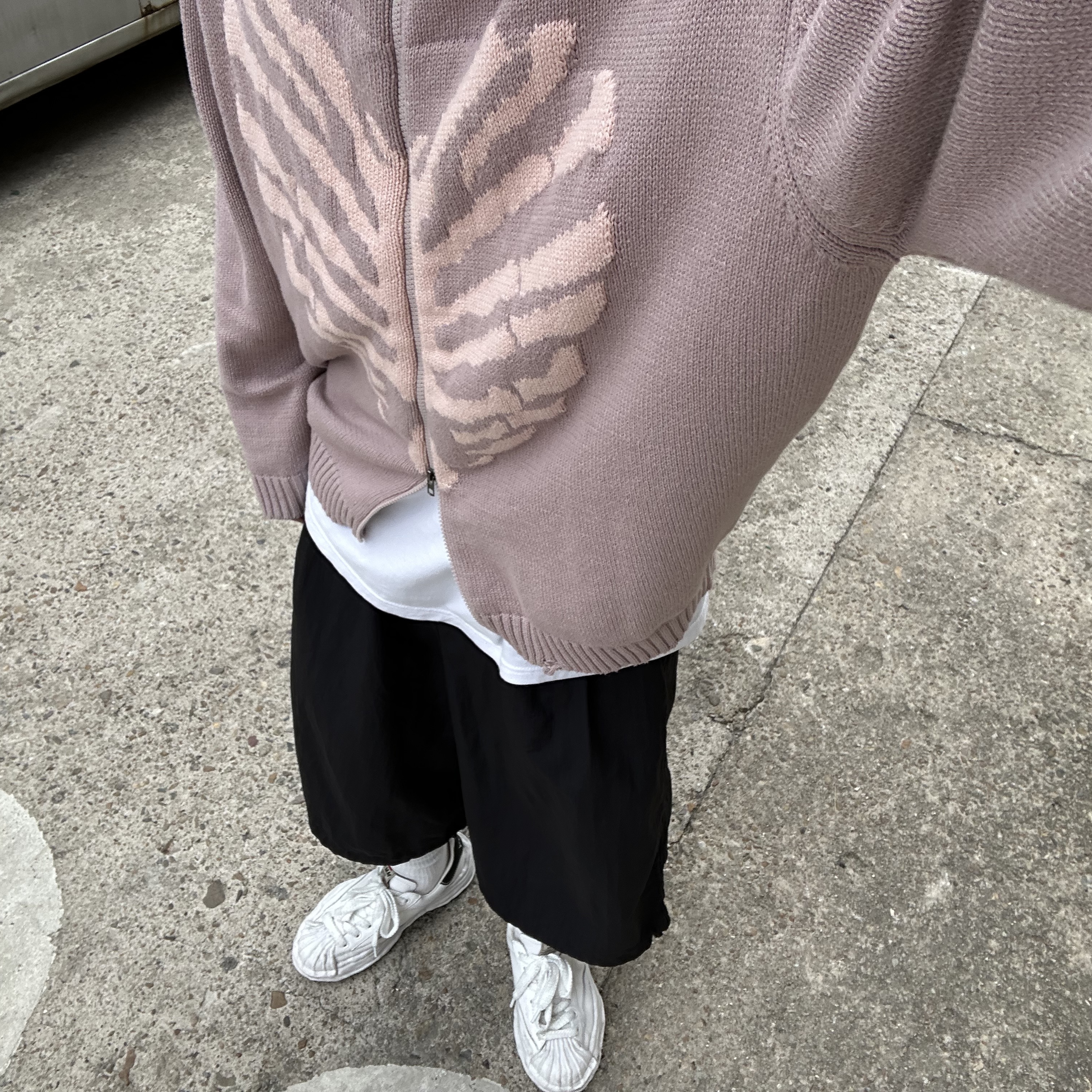 Maison Mihara Yasuhiro Blakey OG Sole Leather Low-top Sneakers White 착용 스타일