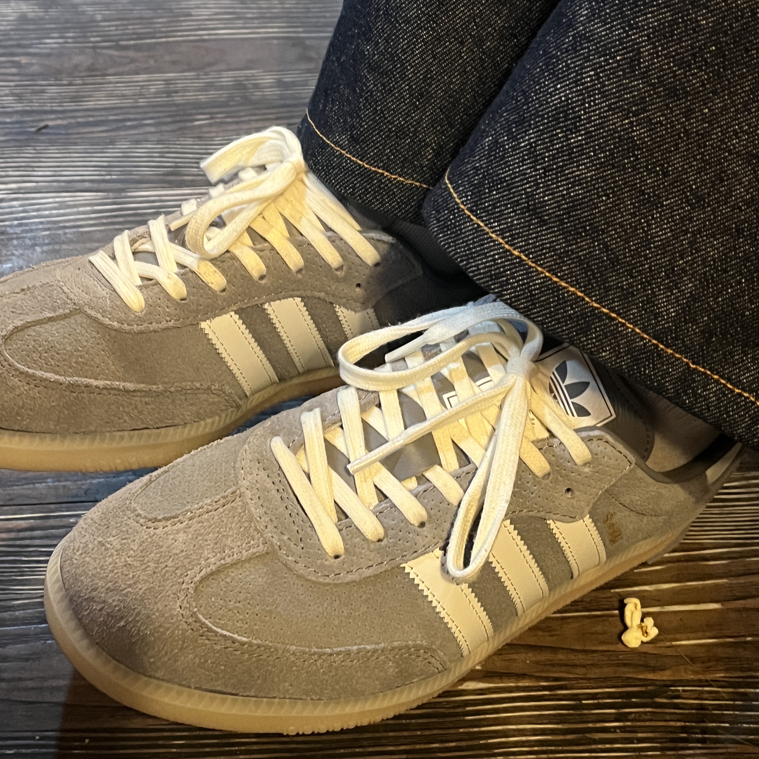 Adidas Samba OG Grey Three 착용 스타일