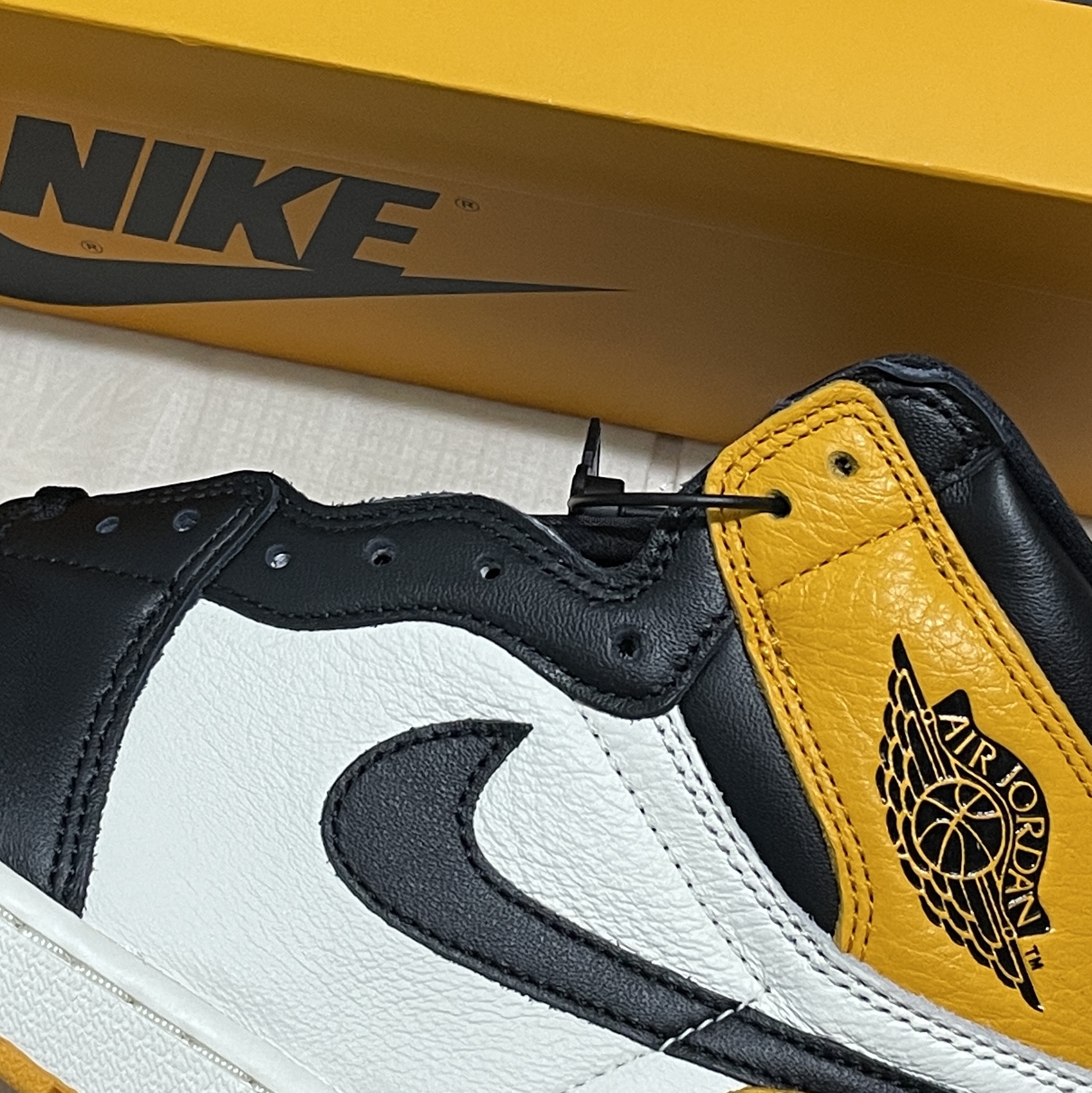 Jordan 1 Retro High OG Taxi 착용 스타일 - 4