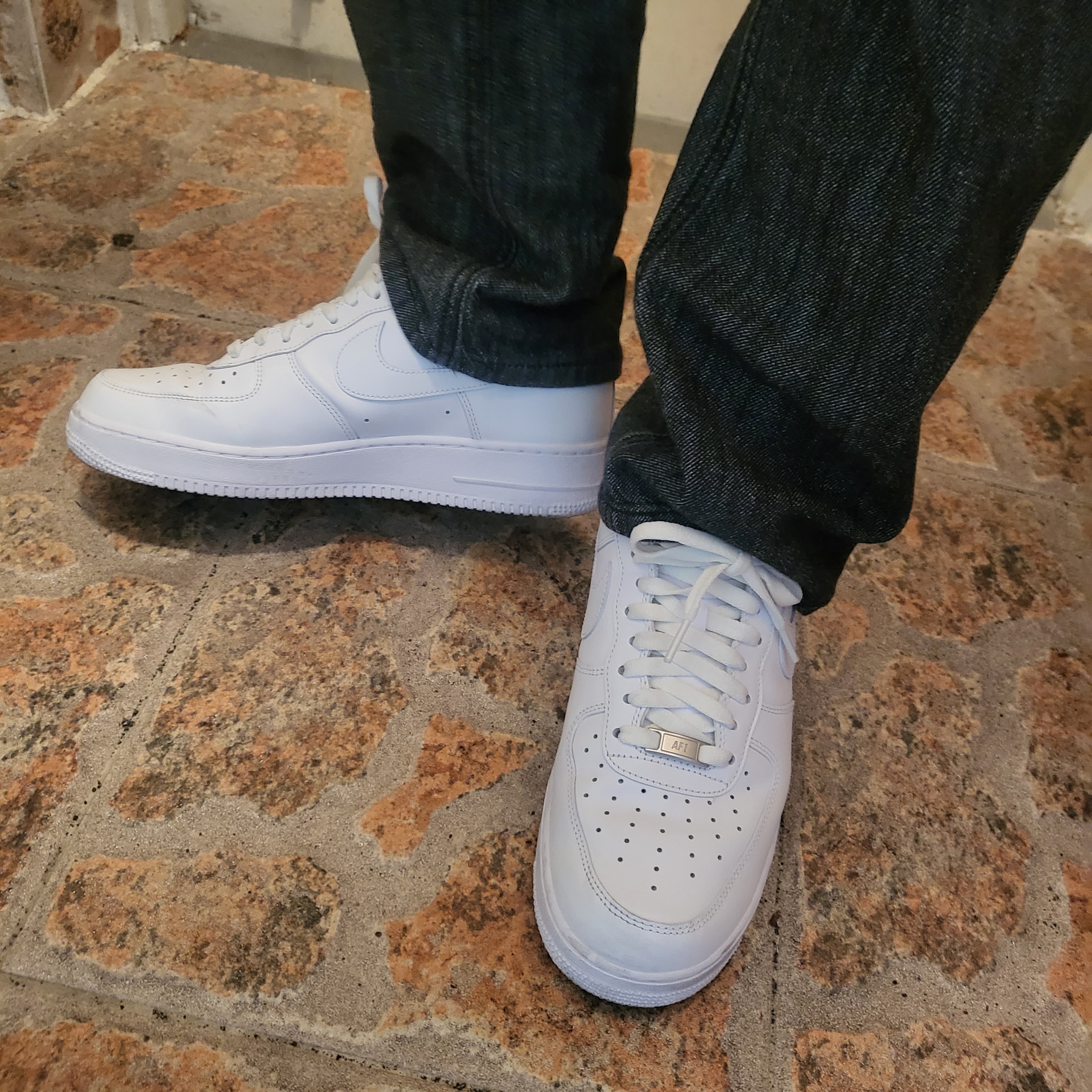 Nike Air Force 1 '07 Low White 착용 스타일
