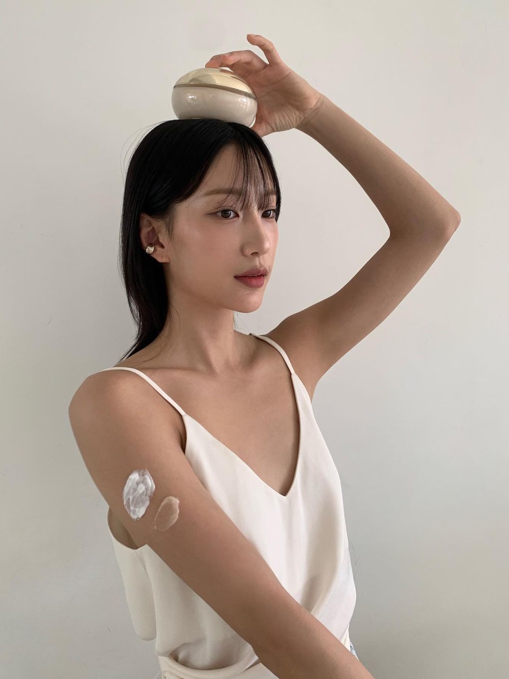Haveless Women Cecil Back Ribbon Blouse Creme 착용 스타일