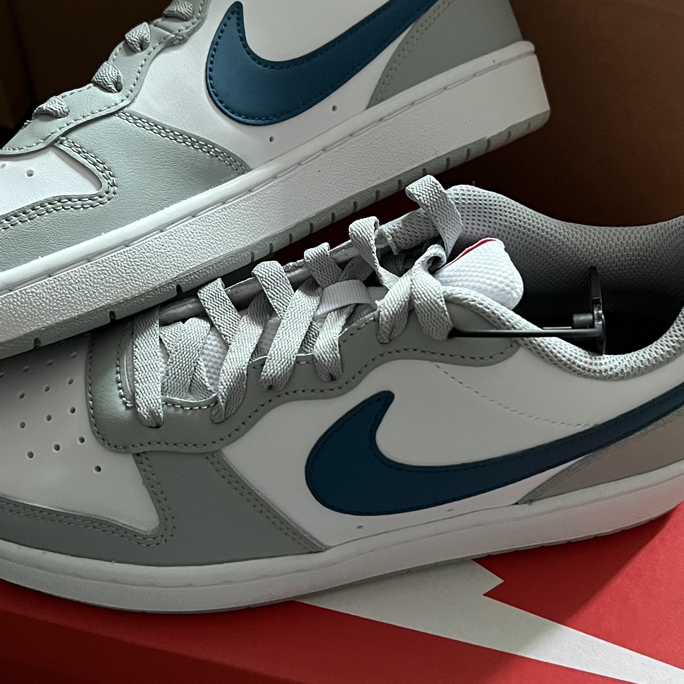 (GS) Nike Court Borough Low 2 Light Smoke Grey 착용 스타일