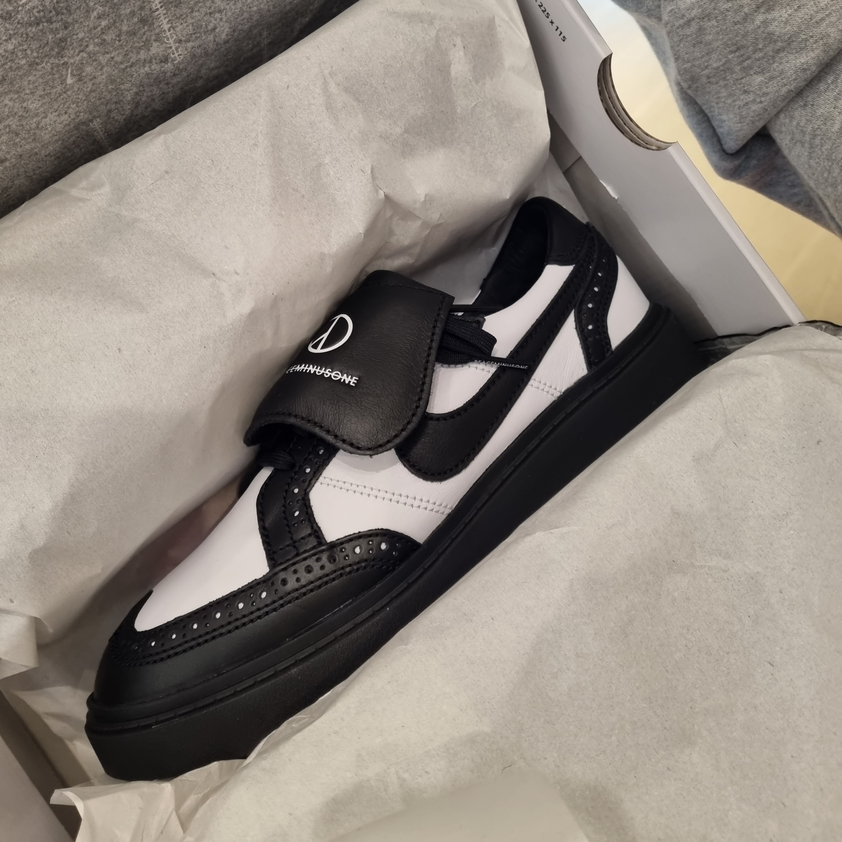 Nike x Peaceminusone Kwondo1 Black and White 착용 스타일