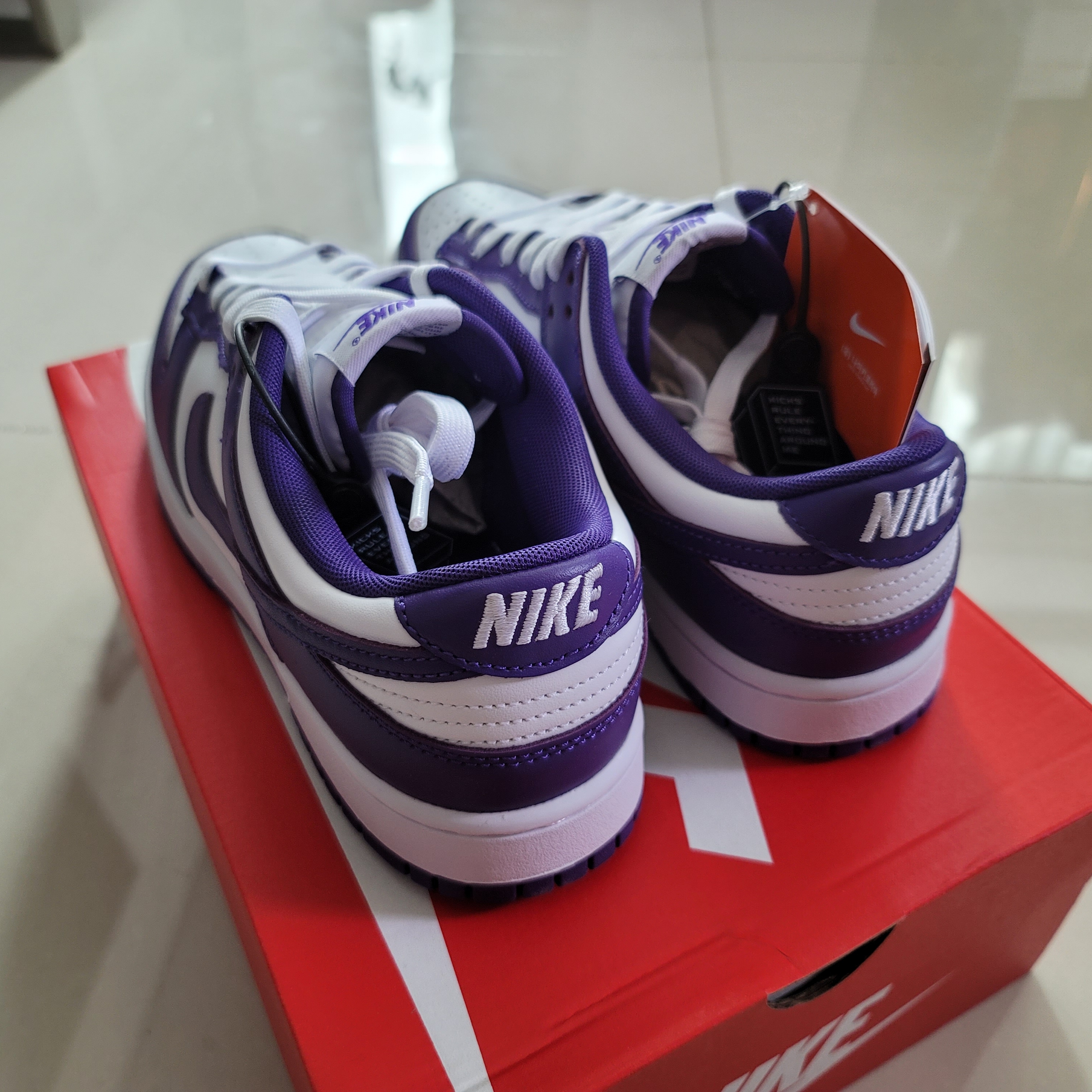 Nike Dunk Low Retro Championship Court Purple 착용 스타일 - 3