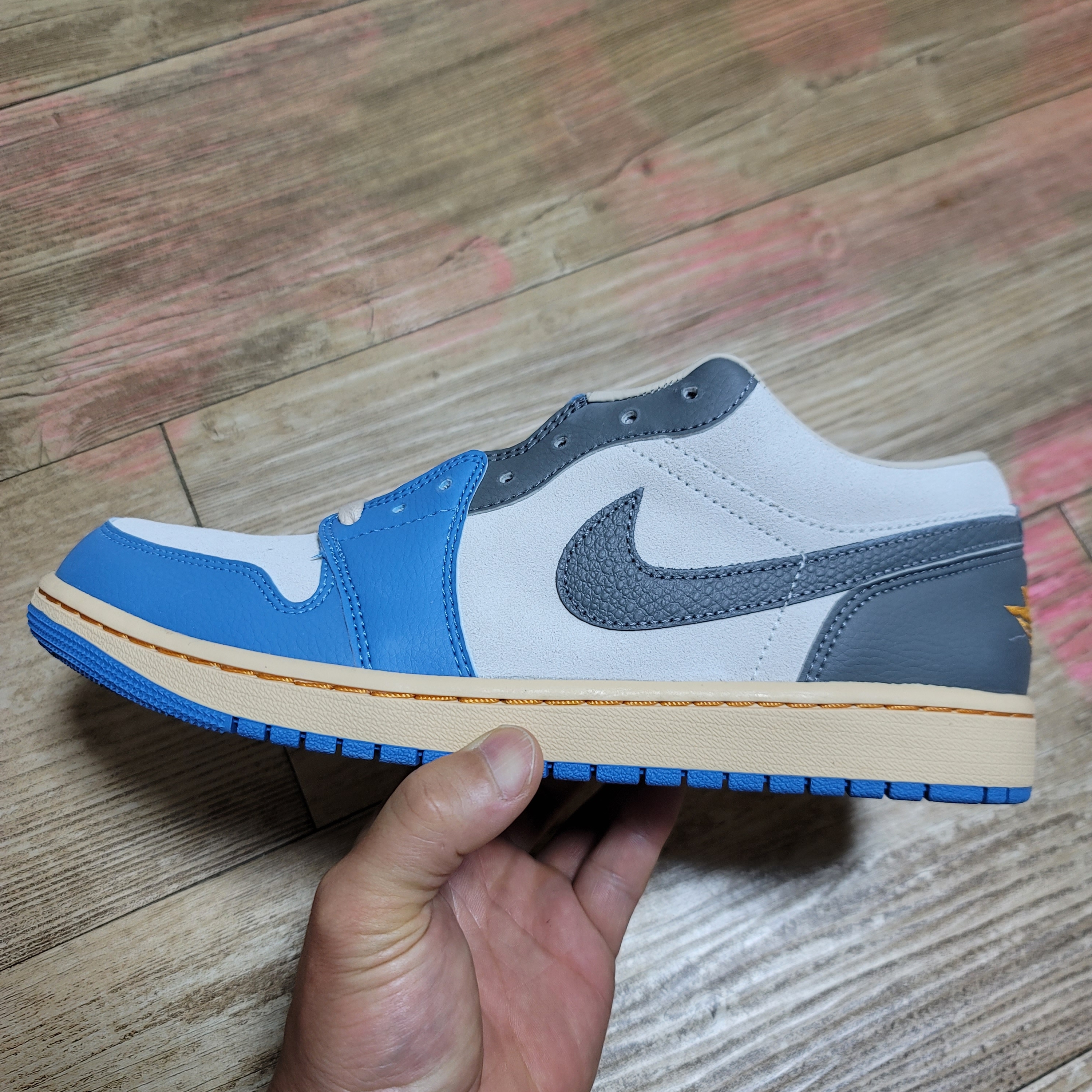 Jordan 1 Low SE Tokyo 96 착용 스타일