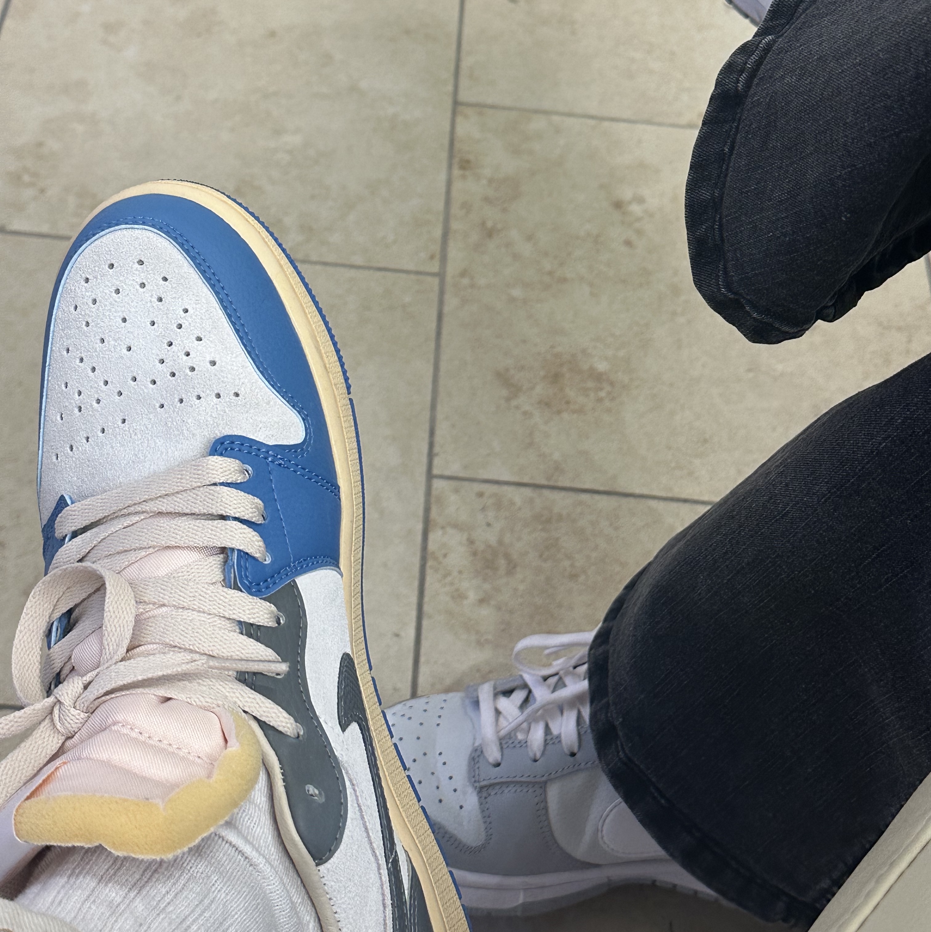 Jordan 1 Low SE Tokyo 96, Nike Dunk Low Retro Wolf Grey 착용 스타일