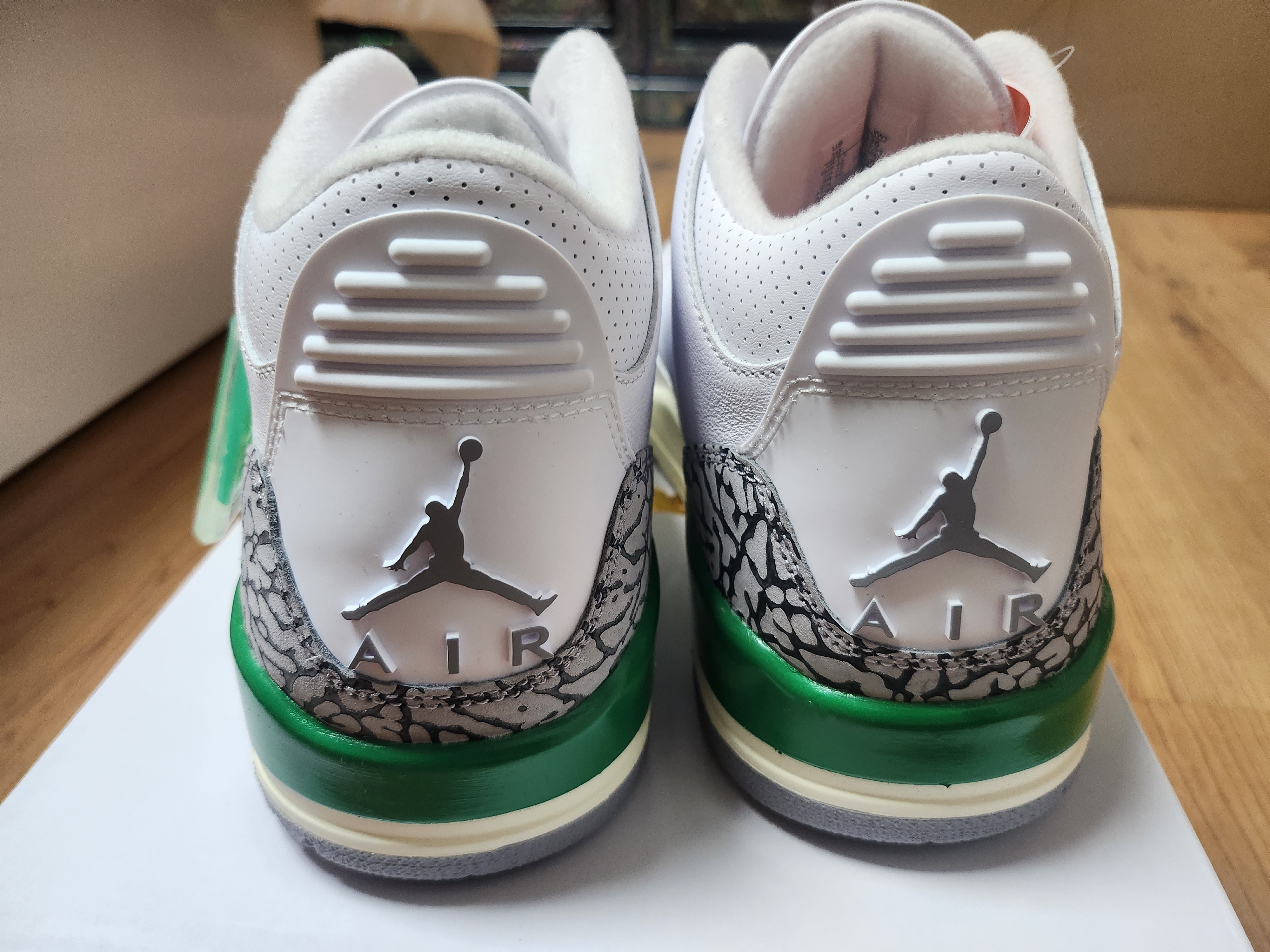 (W) Jordan 3 Retro Lucky Green 착용 스타일 - 2
