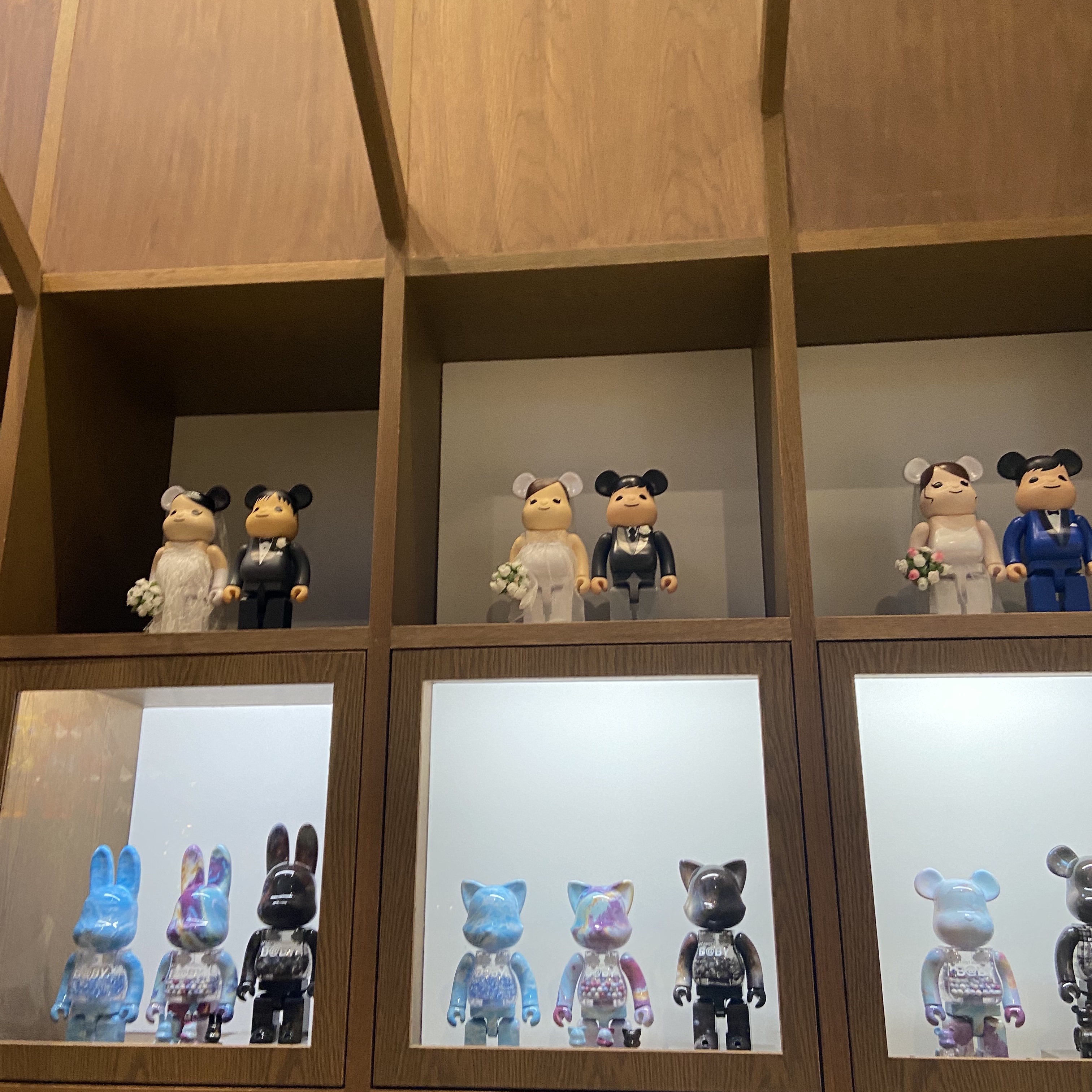 Bearbrick Andy Warhol Marilyn Monroe #2 100% & 400% Set 착용 스타일 - 2