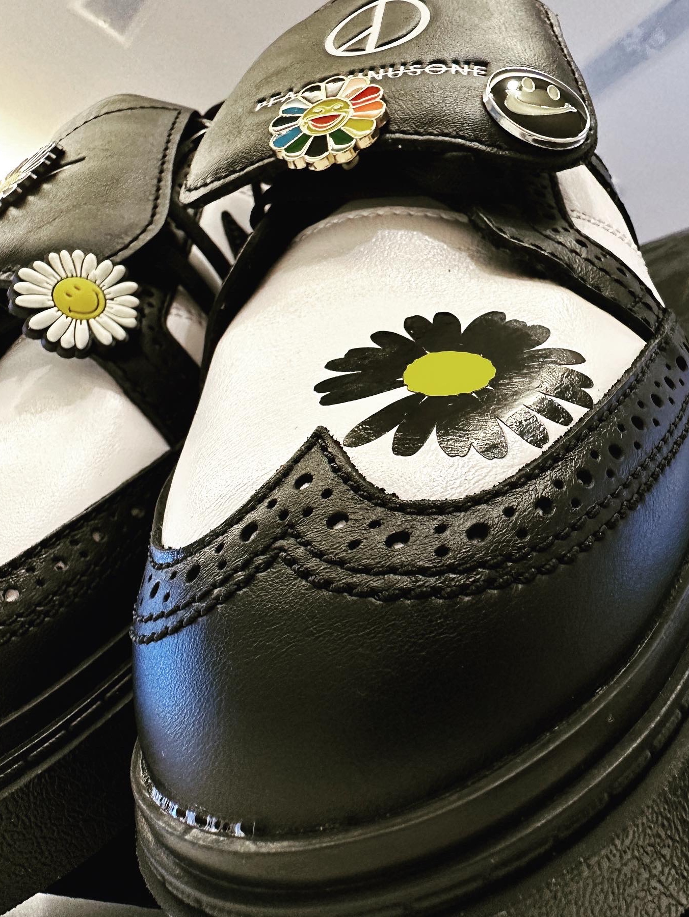 Nike x Peaceminusone Kwondo1 Black and White 착용 스타일 - 3
