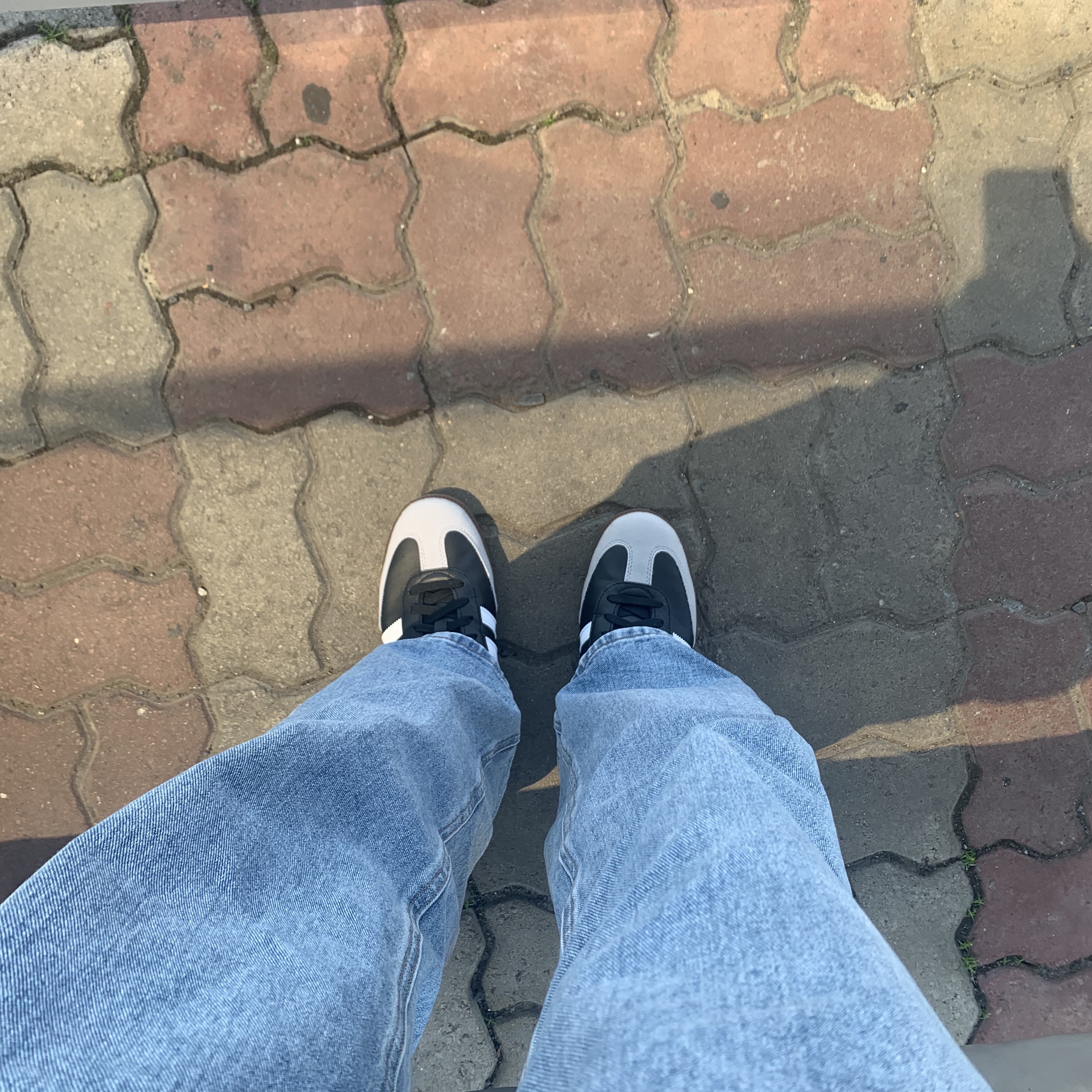 Adidas Samba Vegan Black White 착용 스타일