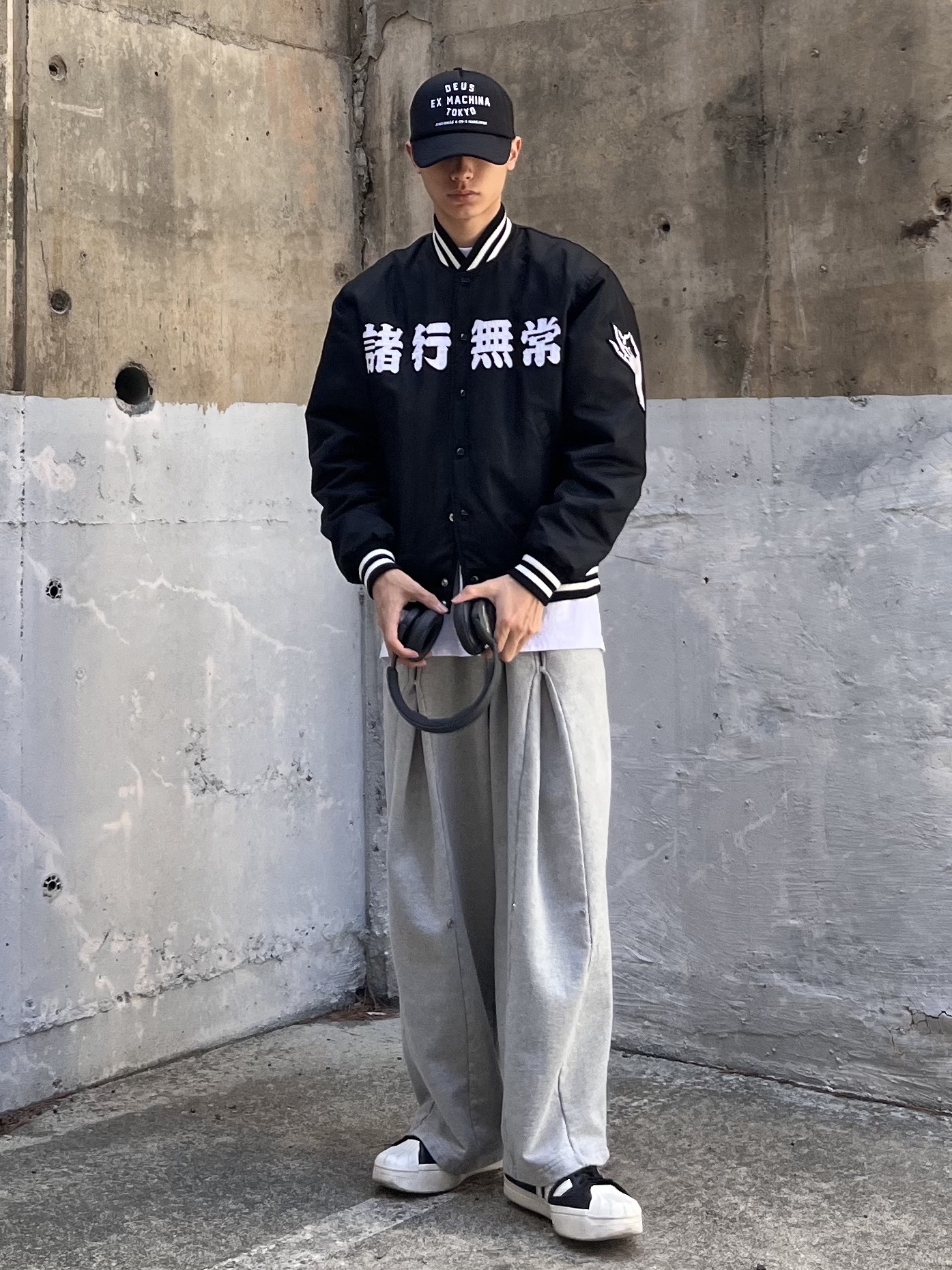 Y-3 Yohji Star Black White, Bang & Olufsen Beoplay HX Black Anthracite 착용 스타일 - 1