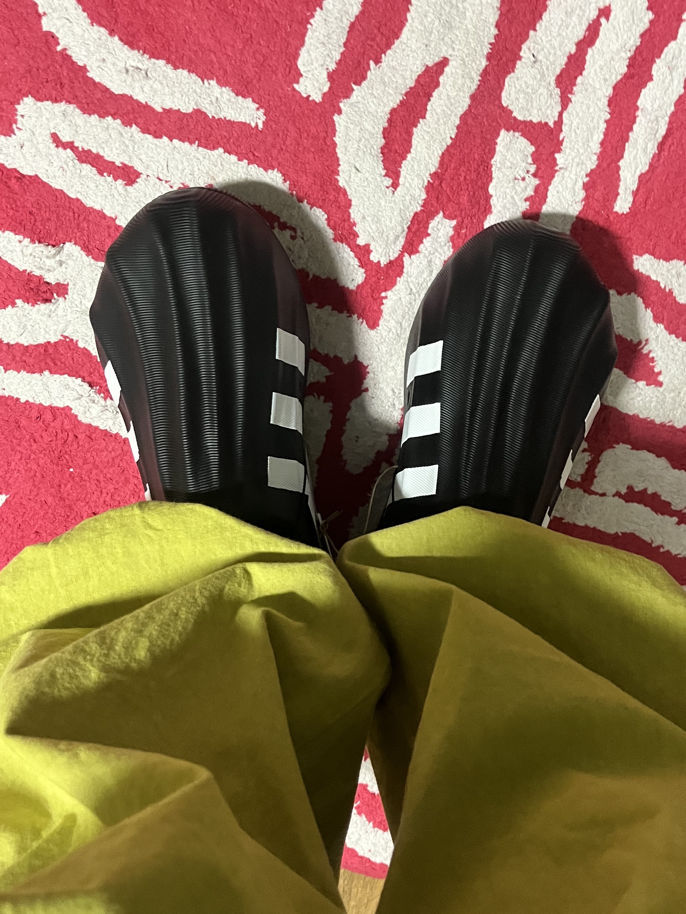 Adidas Adifom Superstar Core Black Cloud White 착용 스타일 - 3